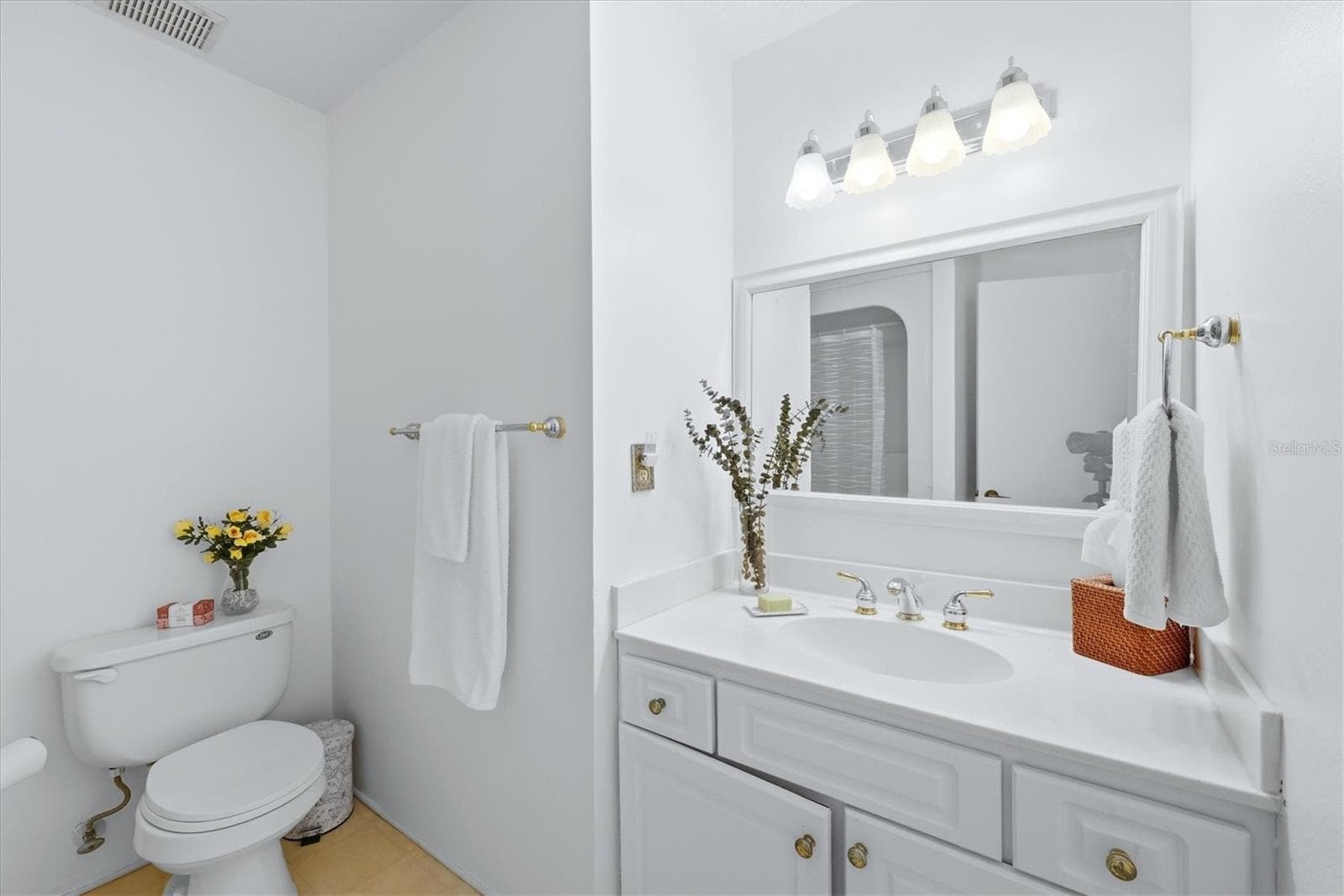 Guest bath - 4538 PAWNEE TRL #197, SARASOTA
