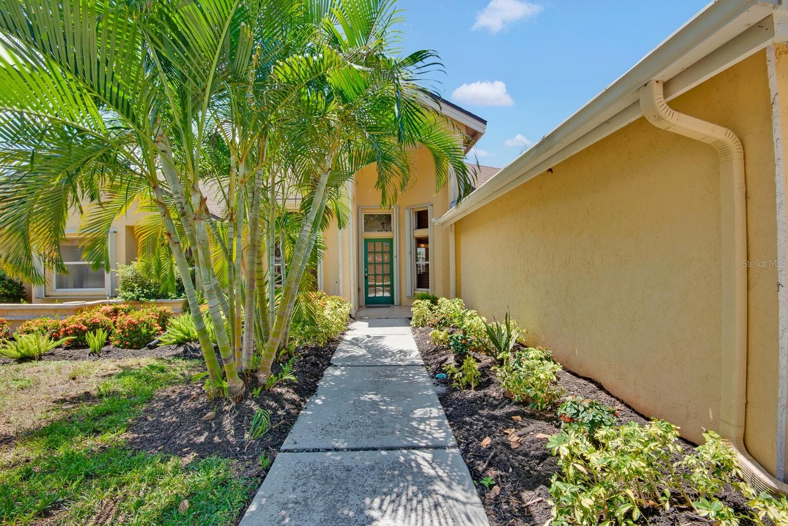 entrance to the house - 5410 61ST ST E, BRADENTON