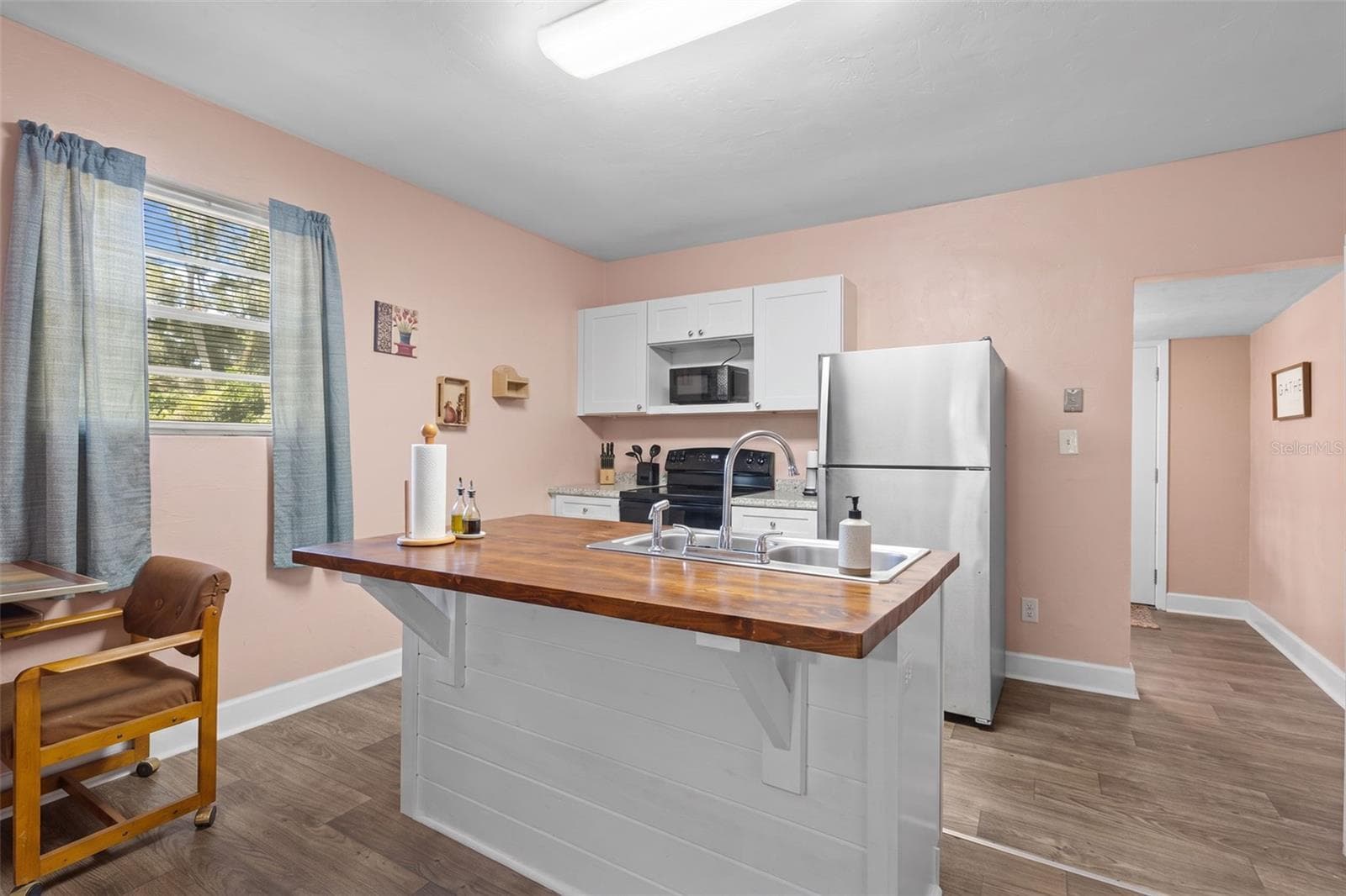 Single Family Residence at 729 NW 3RD AVE, TRENTON, photo 8 of 26