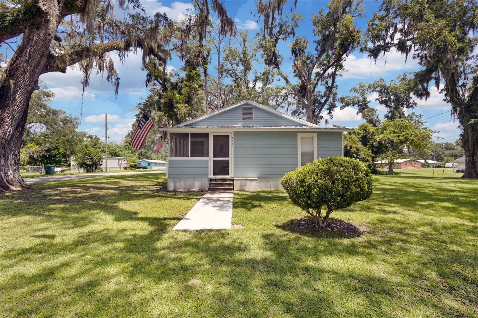729 NW 3RD AVE