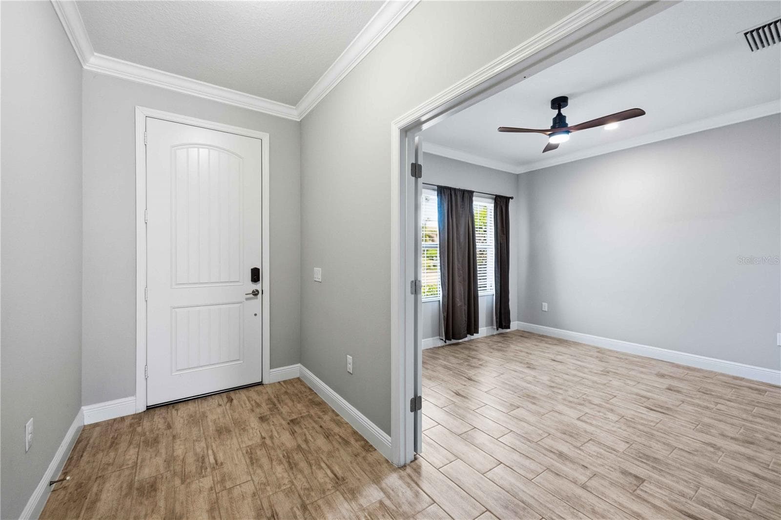 Single Family Residence at 26764 WEISKOPF DR, ENGLEWOOD, photo 6 of 66