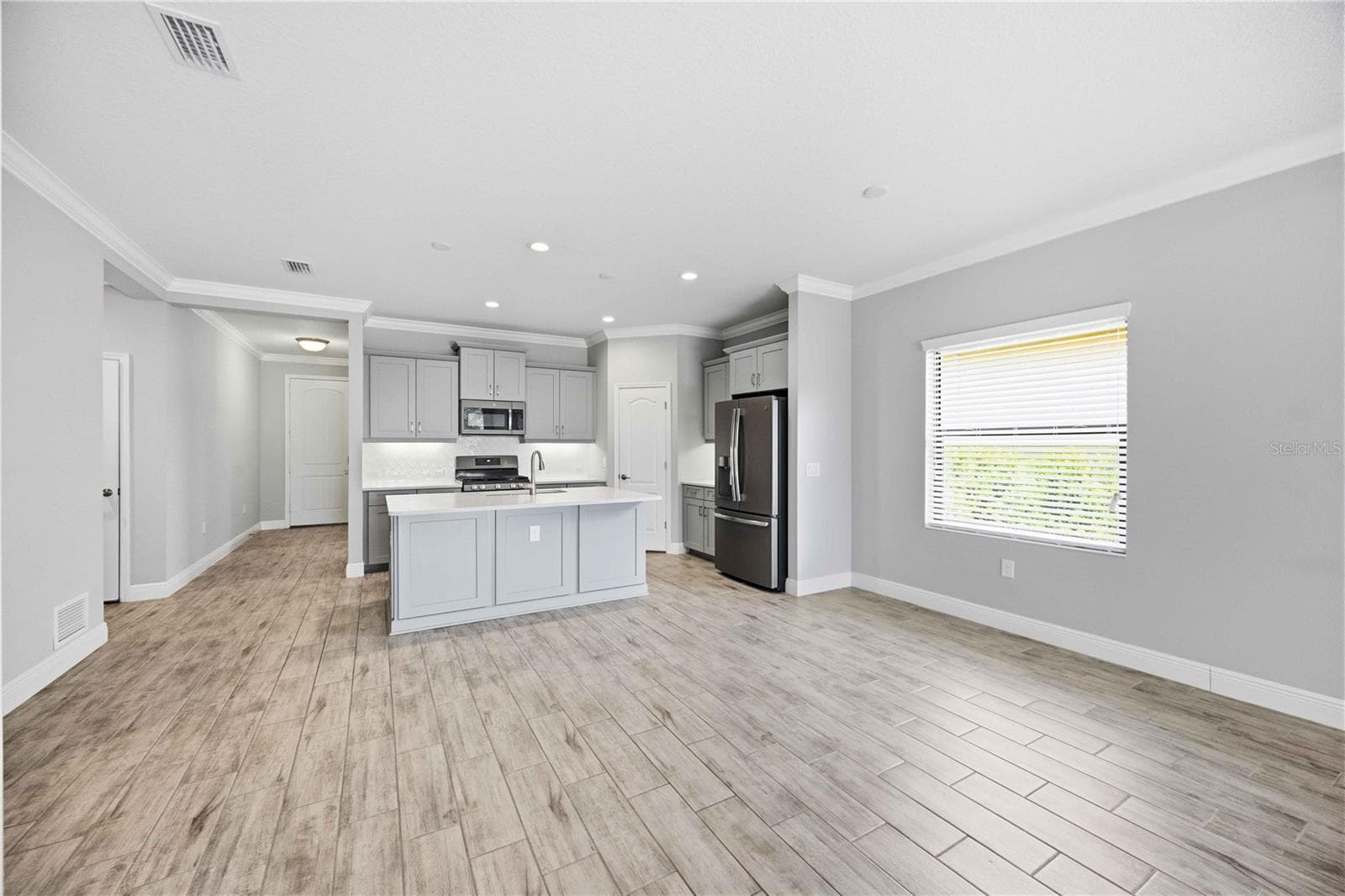 Single Family Residence at 26764 WEISKOPF DR, ENGLEWOOD, photo 18 of 66