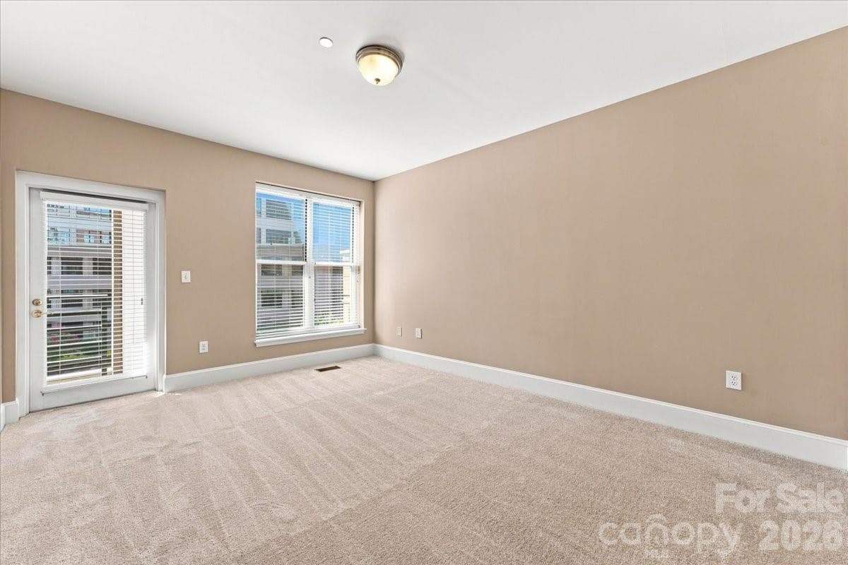 Condominium at 400 N Church Street, Charlotte, photo 27 of 37