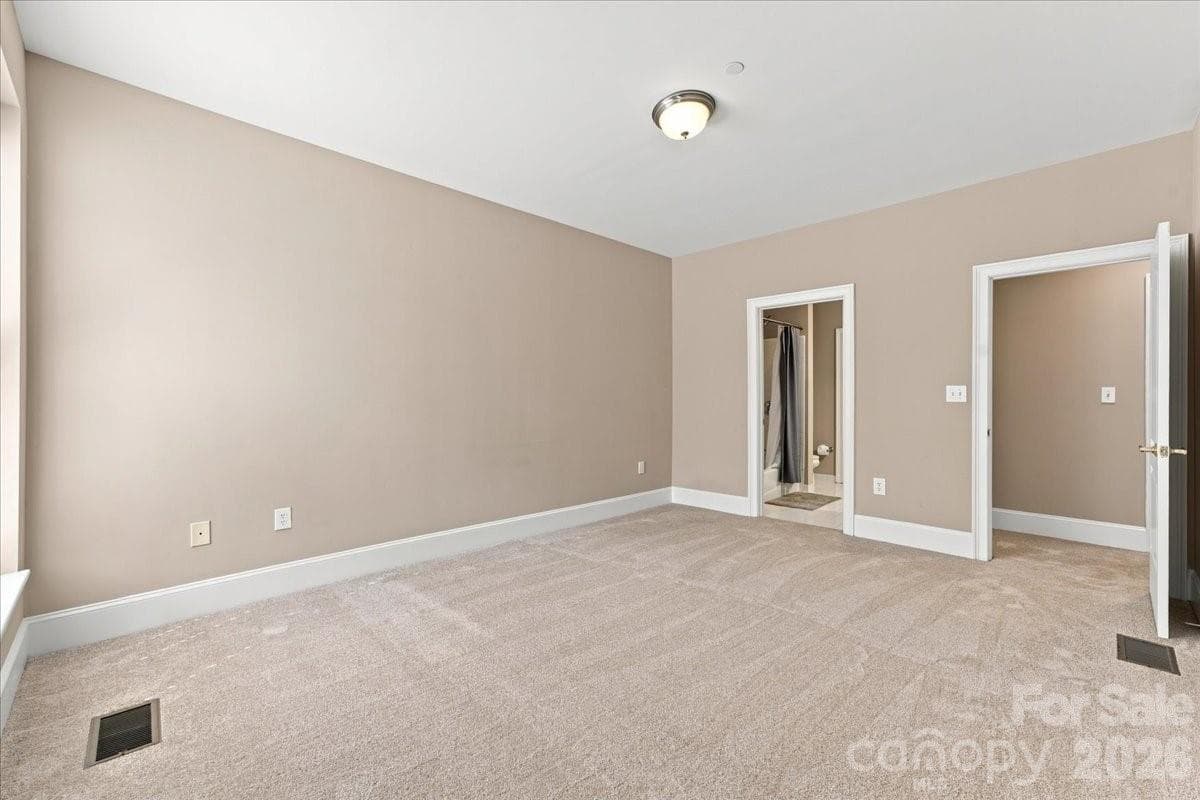 Condominium at 400 N Church Street, Charlotte, photo 28 of 37