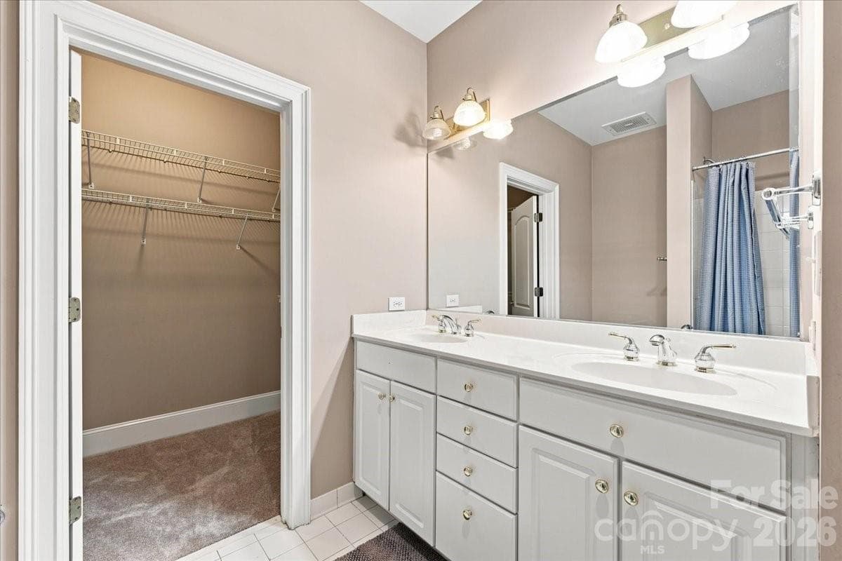 Condominium at 400 N Church Street, Charlotte, photo 30 of 37