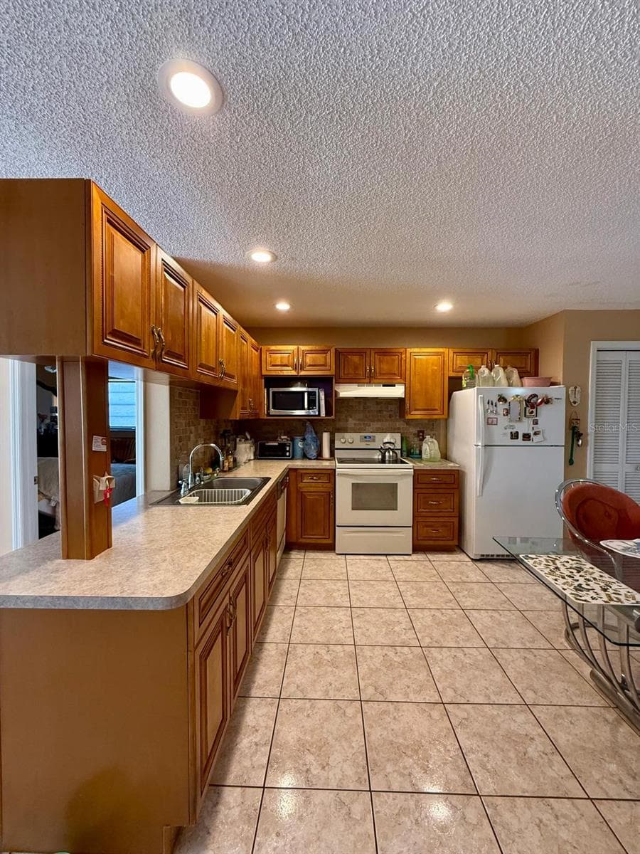 Single Family Residence at 8949 FOREST LAKE DR, PORT RICHEY, photo 13 of 21