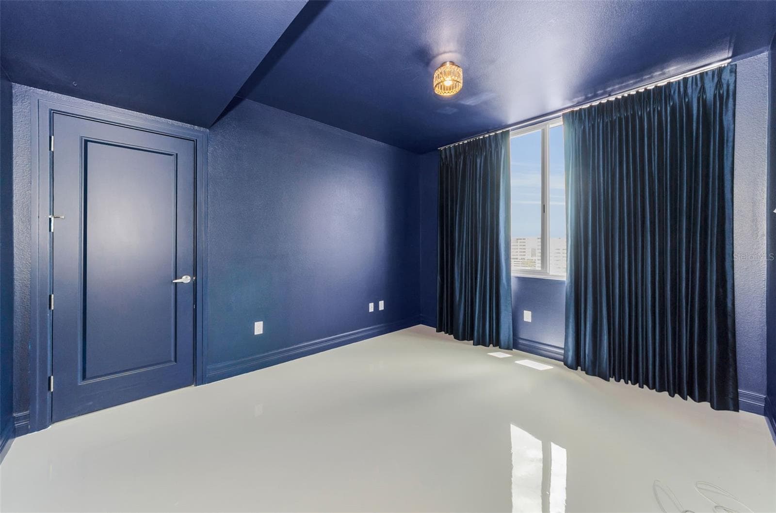 large 2nd bedroom - 331 CLEVELAND ST #1101, CLEARWATER