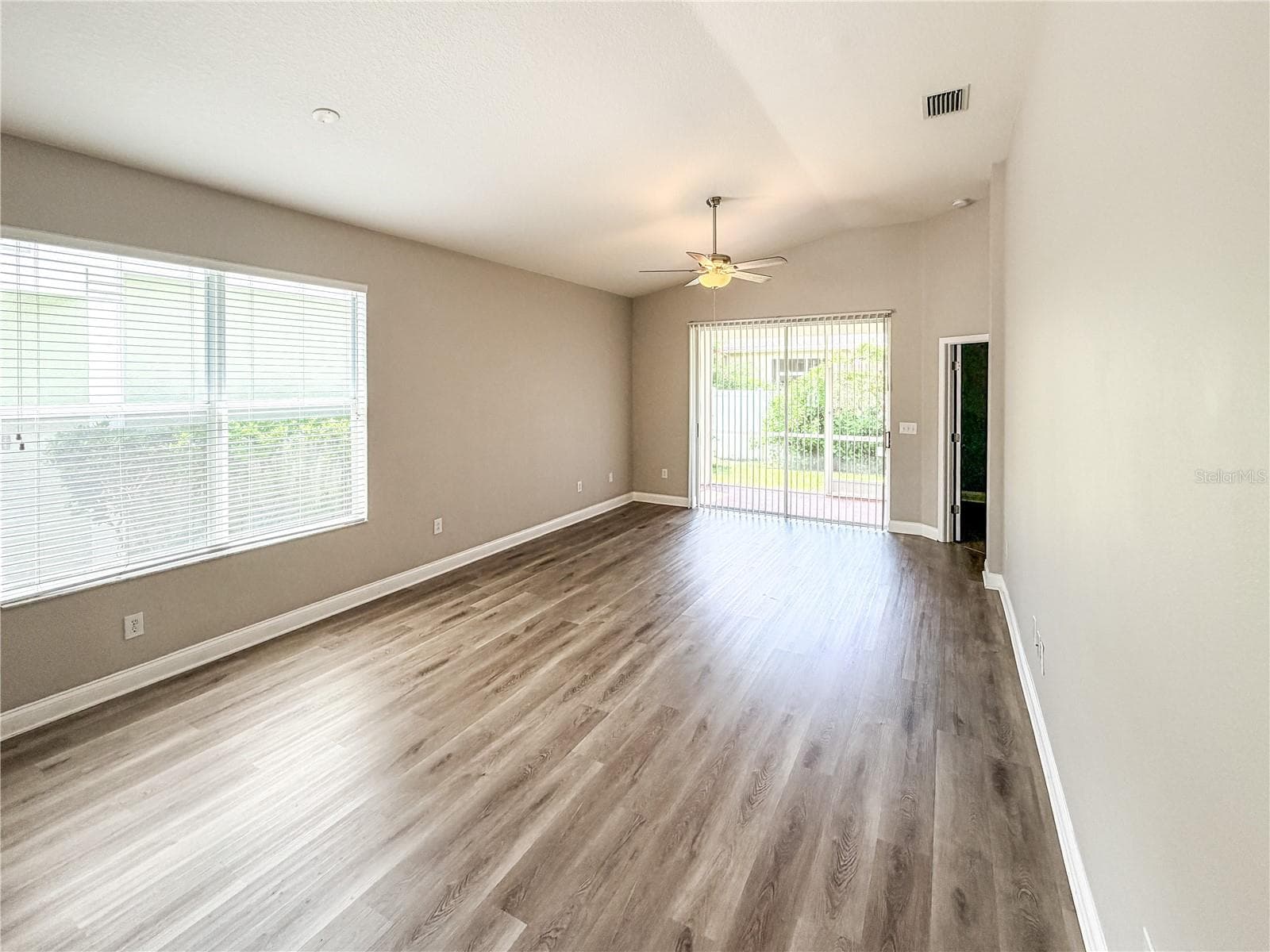 Living room - 19408 EVERTON PL, LAND O LAKES