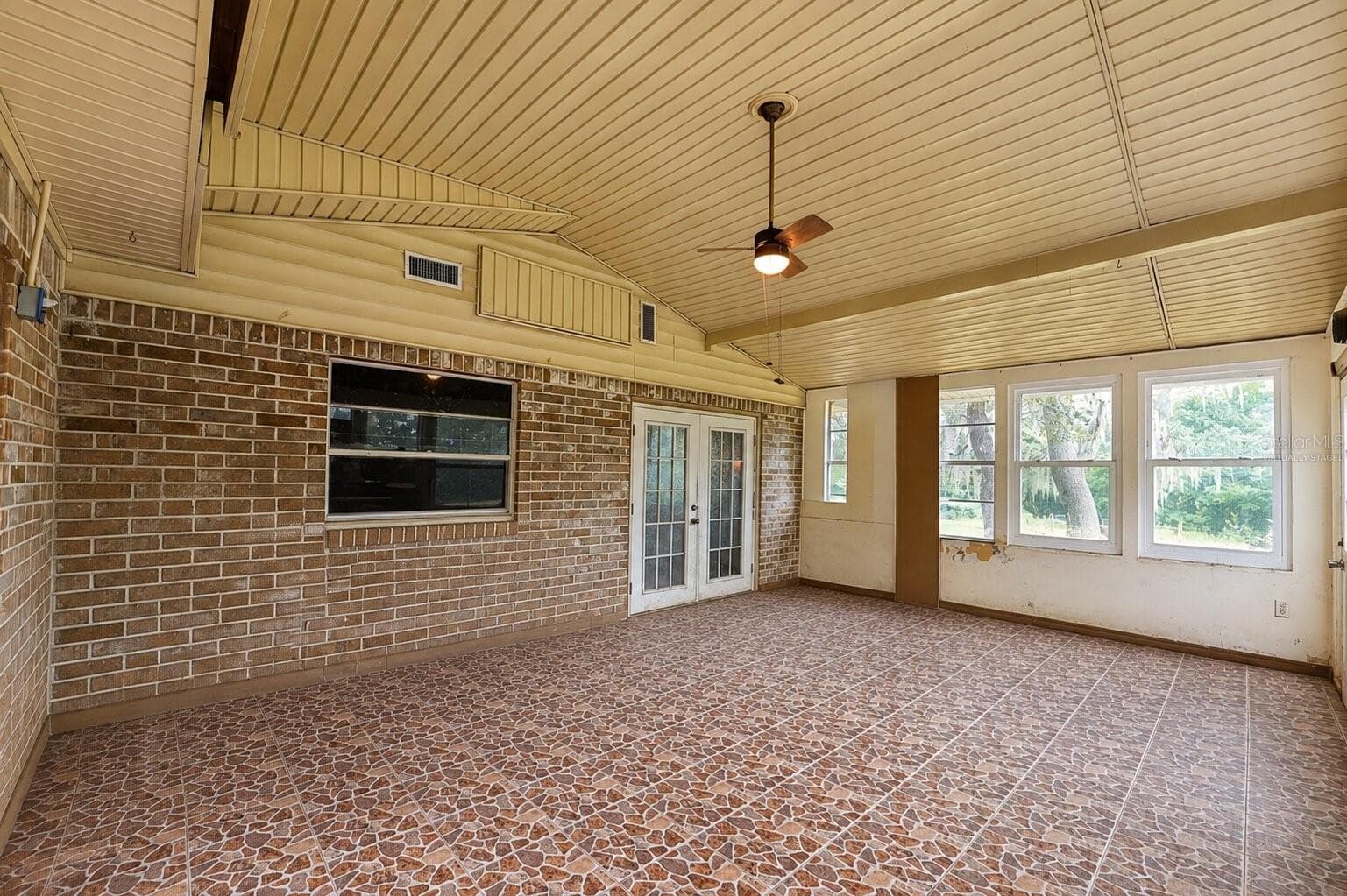 virtually staged - 101 ALLEN DR, PALATKA