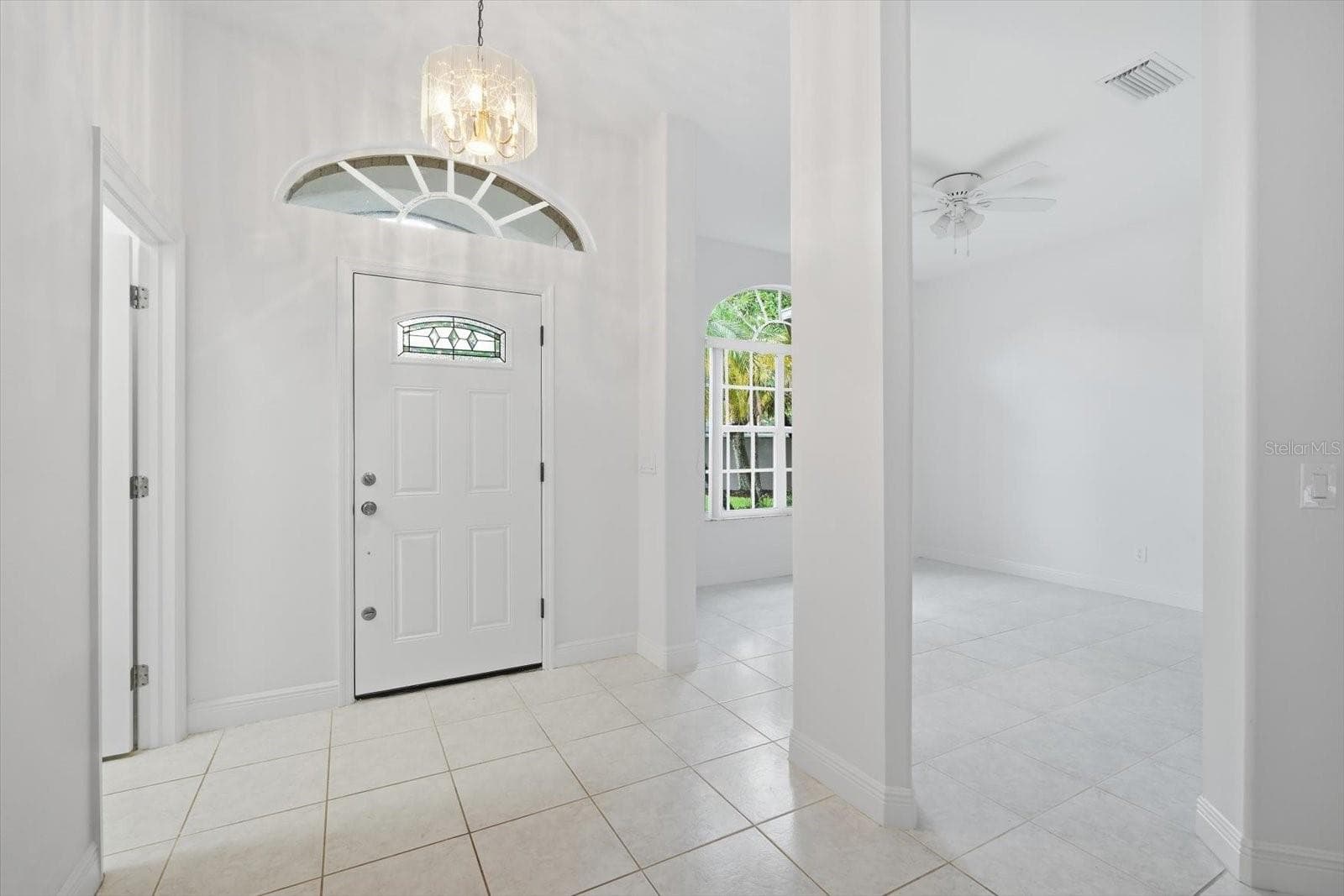 Foyer - 14902 DEVONSHIRE WOODS PL, TAMPA