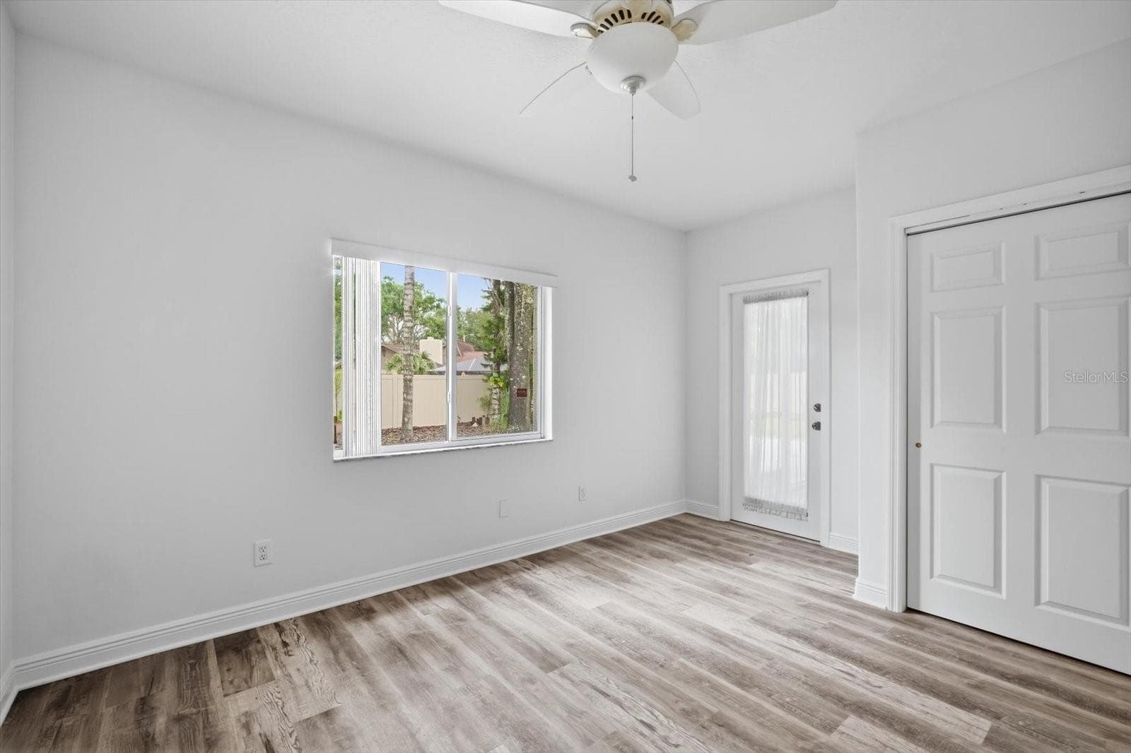 Single Family Residence at 14902 DEVONSHIRE WOODS PL, TAMPA, photo 19 of 38