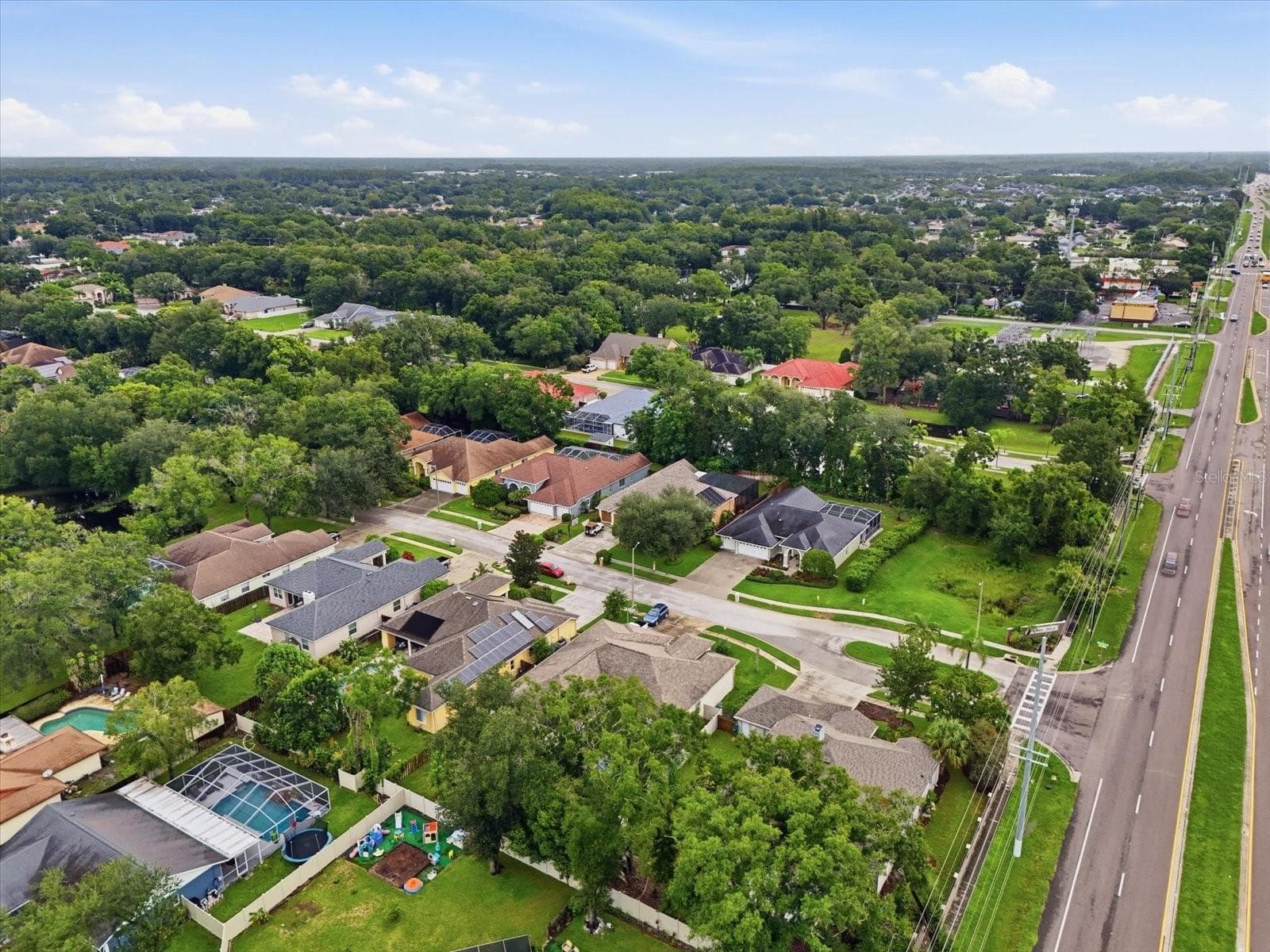 Single Family Residence at 14902 DEVONSHIRE WOODS PL, TAMPA, photo 38 of 38