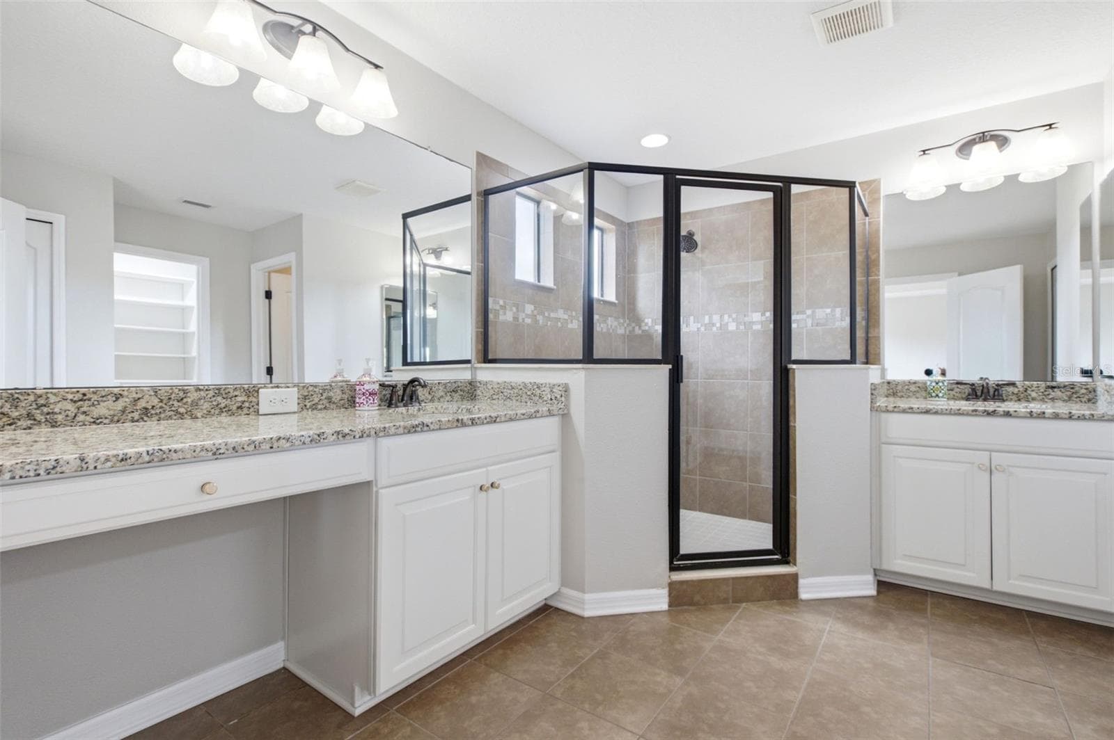 Single Family Residence at 32306 GARDEN ALCOVE LOOP, WESLEY CHAPEL, photo 37 of 56
