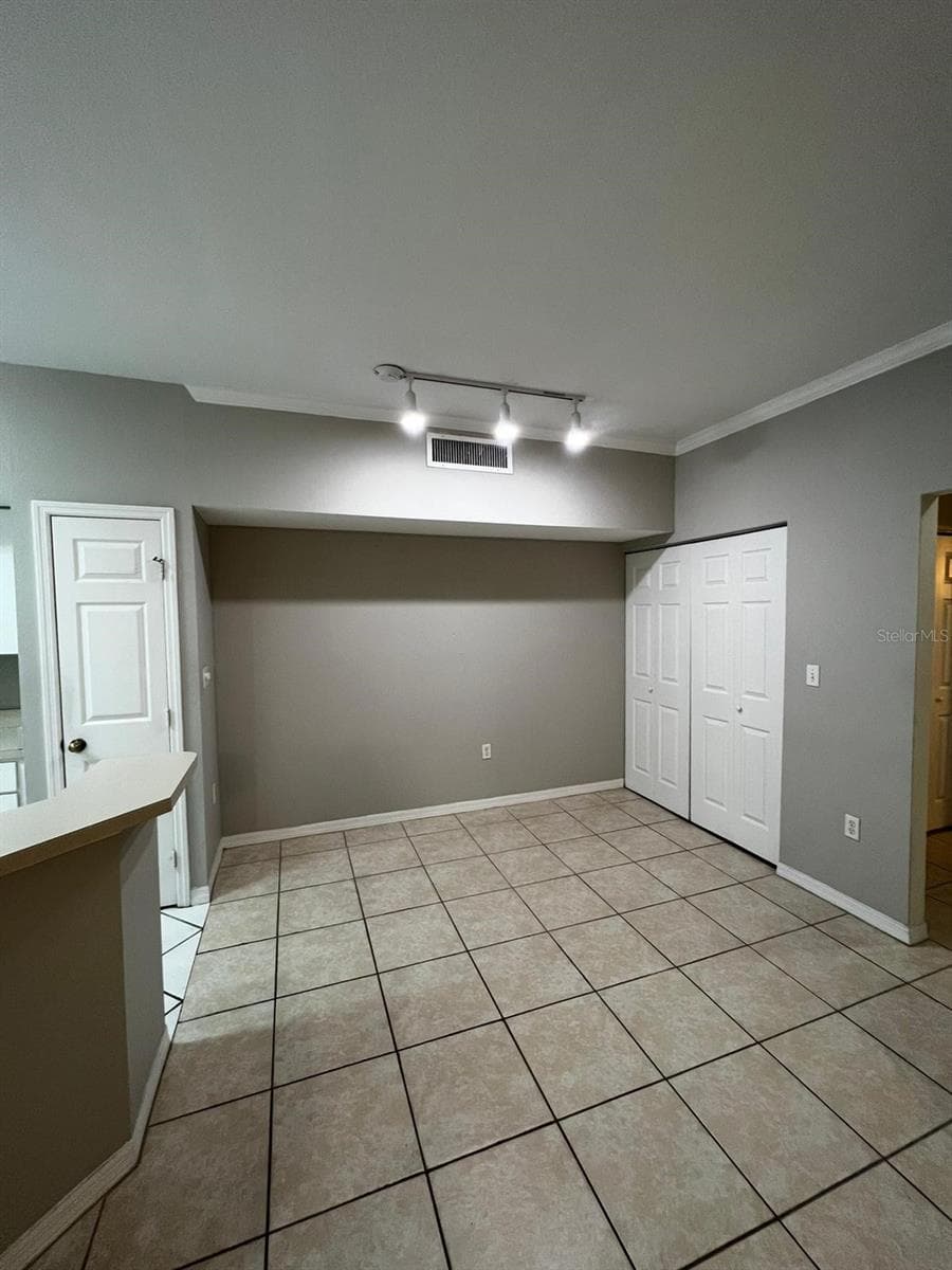 Condominium at 9310 LAKE CHASE ISLAND WAY #9310, TAMPA, photo 9 of 31