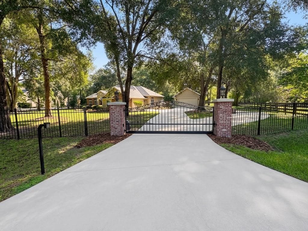 Gated Entry - 20273 NW 251ST TER, HIGH SPRINGS