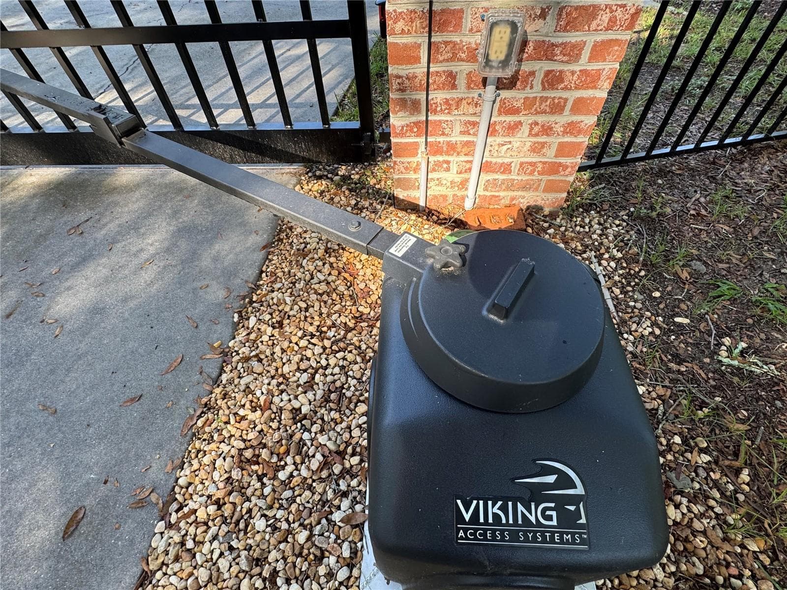 Gate Opener - 20273 NW 251ST TER, HIGH SPRINGS