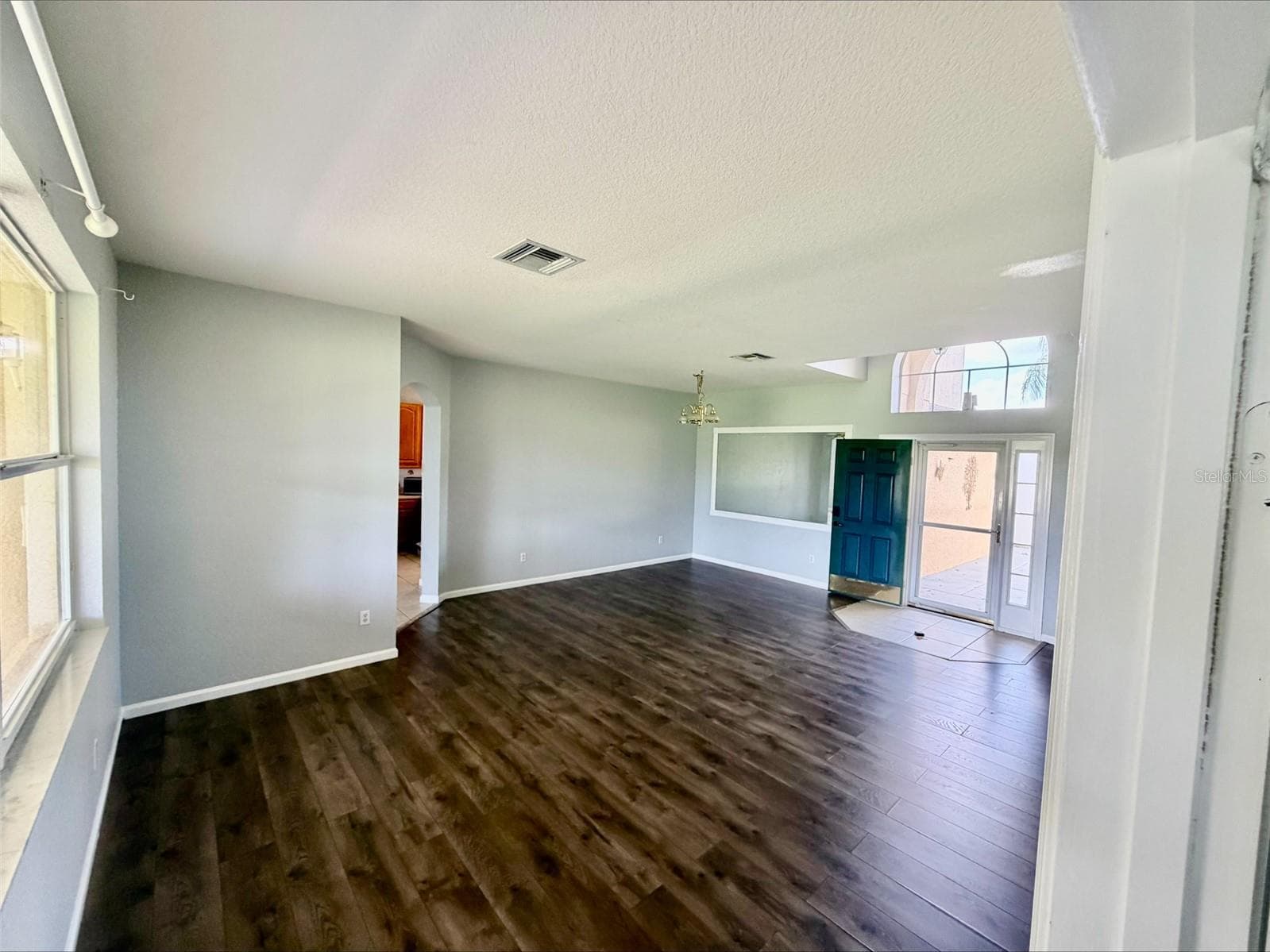Single Family Residence at 3511 MAPLE RIDGE LOOP, KISSIMMEE, photo 2 of 18
