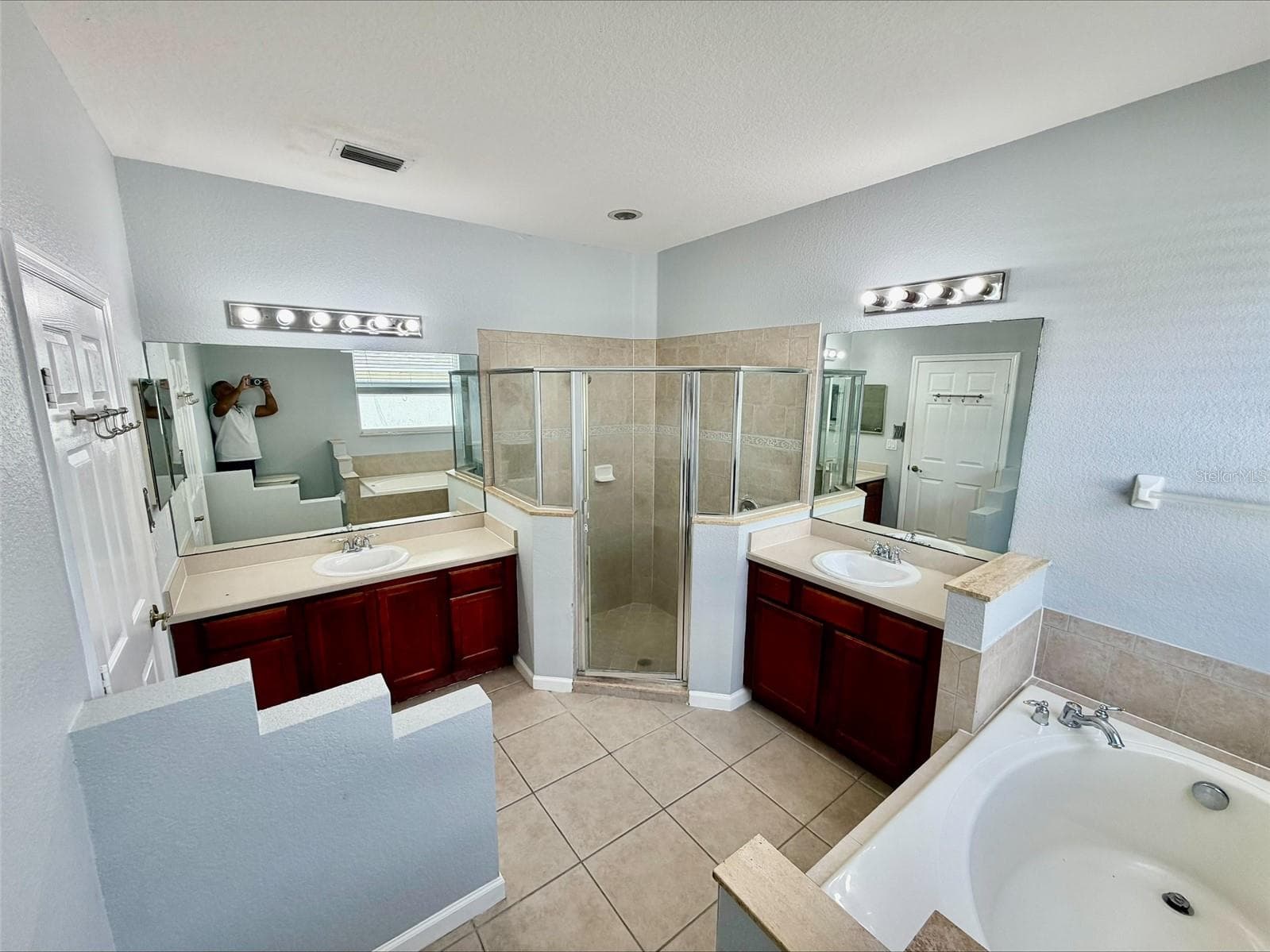 Single Family Residence at 3511 MAPLE RIDGE LOOP, KISSIMMEE, photo 4 of 18