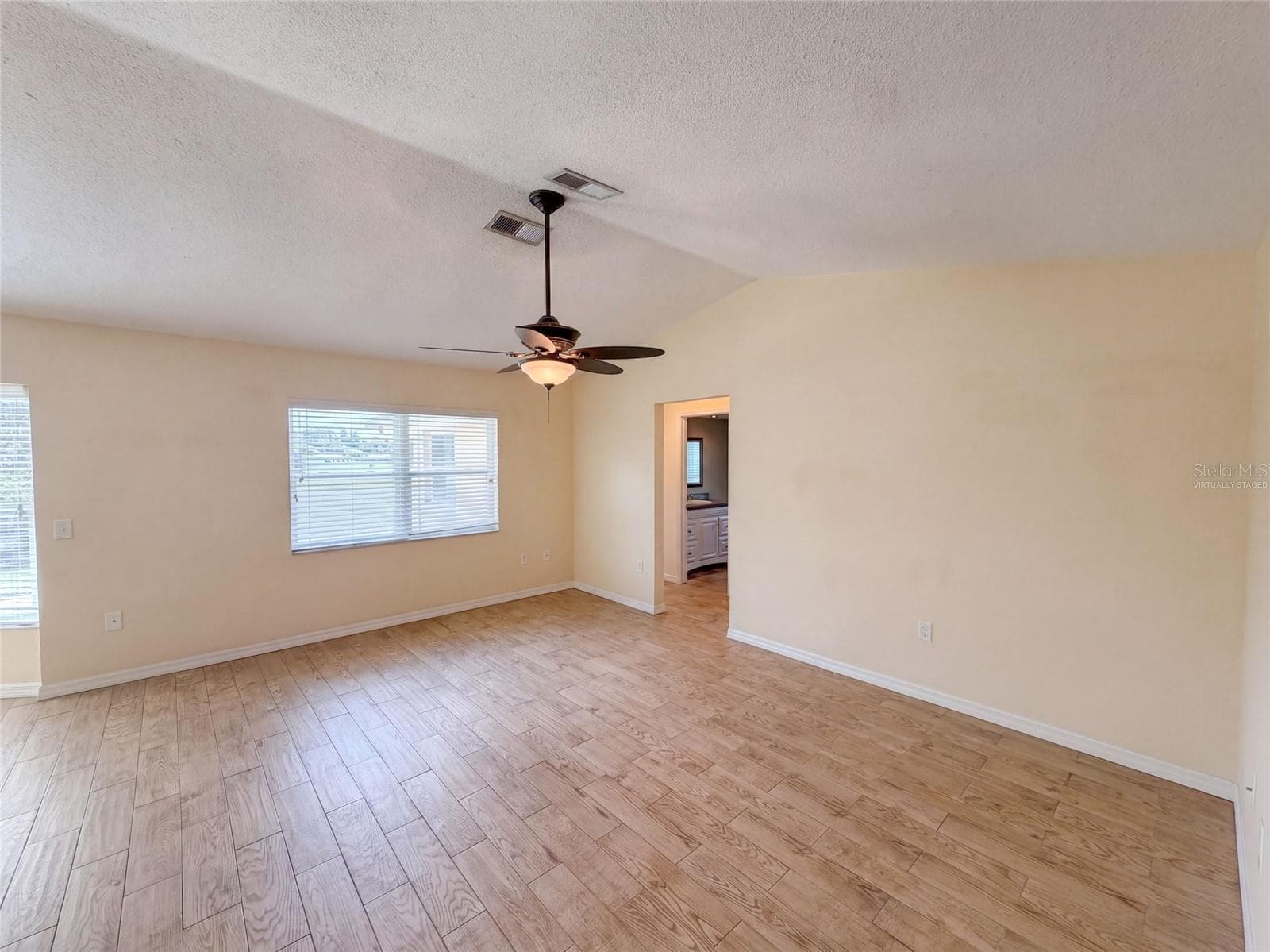 Virtually Staged - 4573 BAYRIDGE CT, SPRING HILL