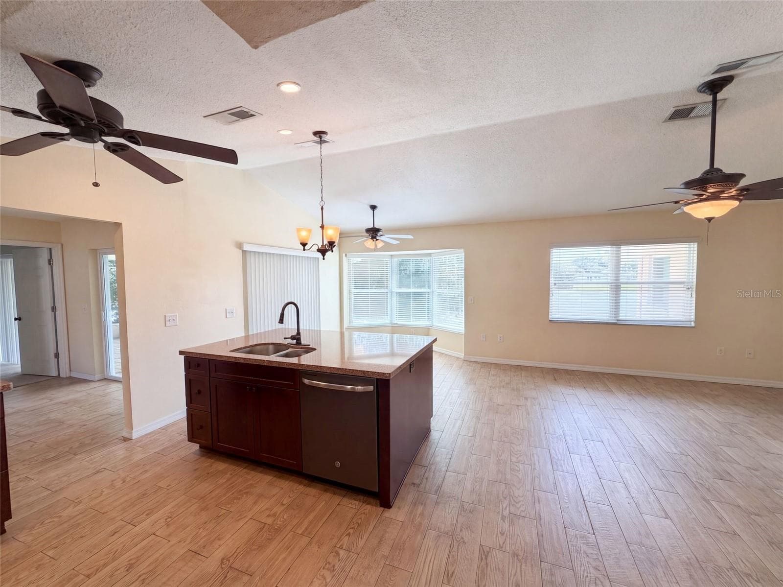 Single Family Residence at 4573 BAYRIDGE CT, SPRING HILL, photo 9 of 43