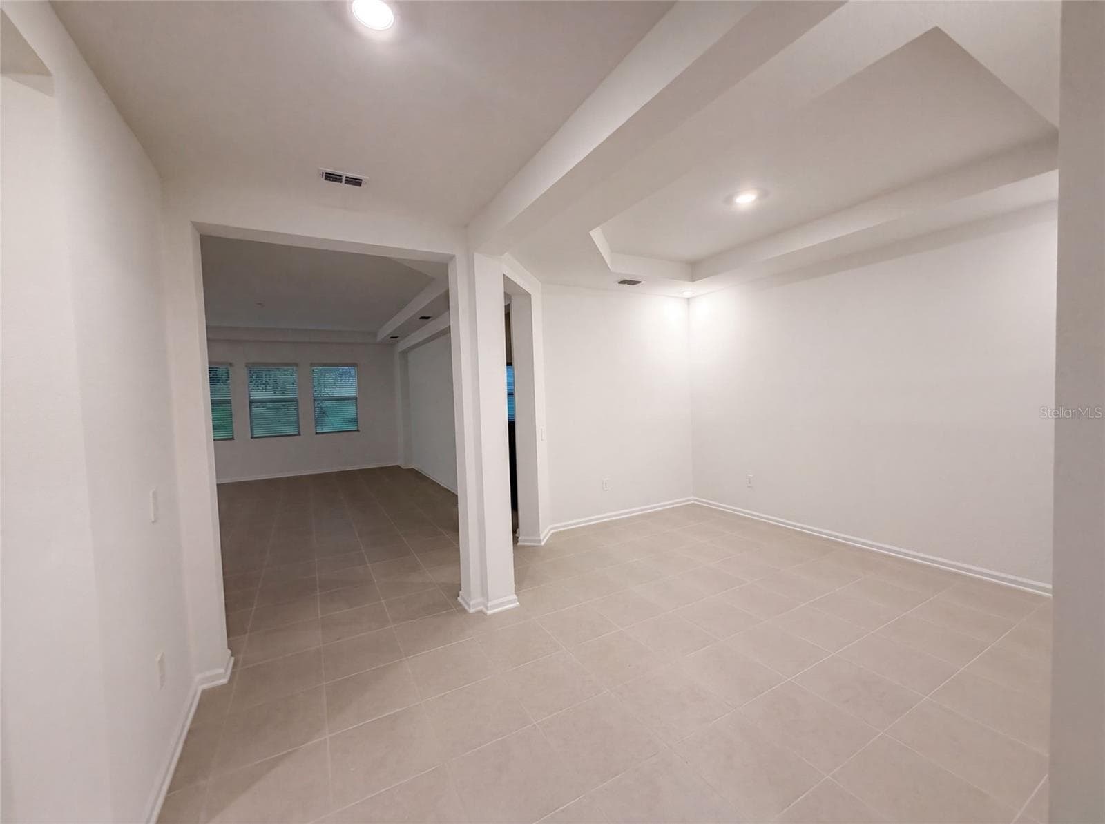 Single Family Residence at 669 TUNDRA LOOP, GROVELAND, photo 9 of 23