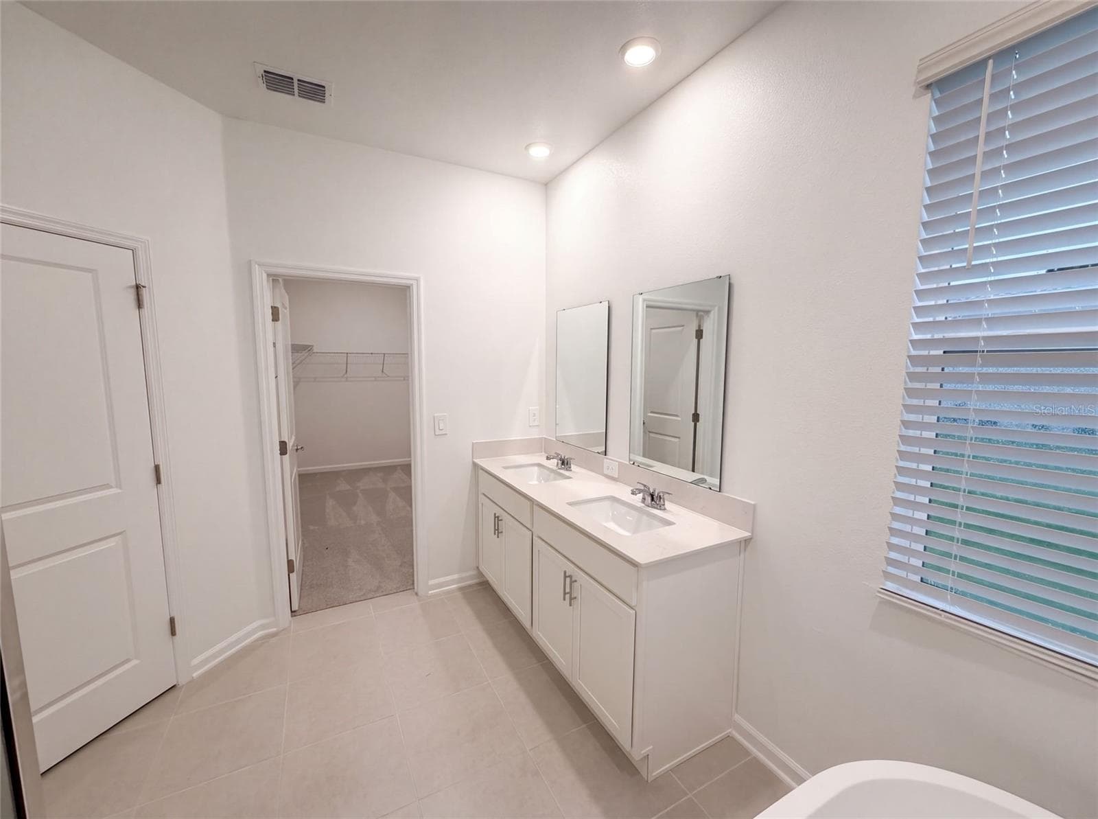 Single Family Residence at 669 TUNDRA LOOP, GROVELAND, photo 16 of 23