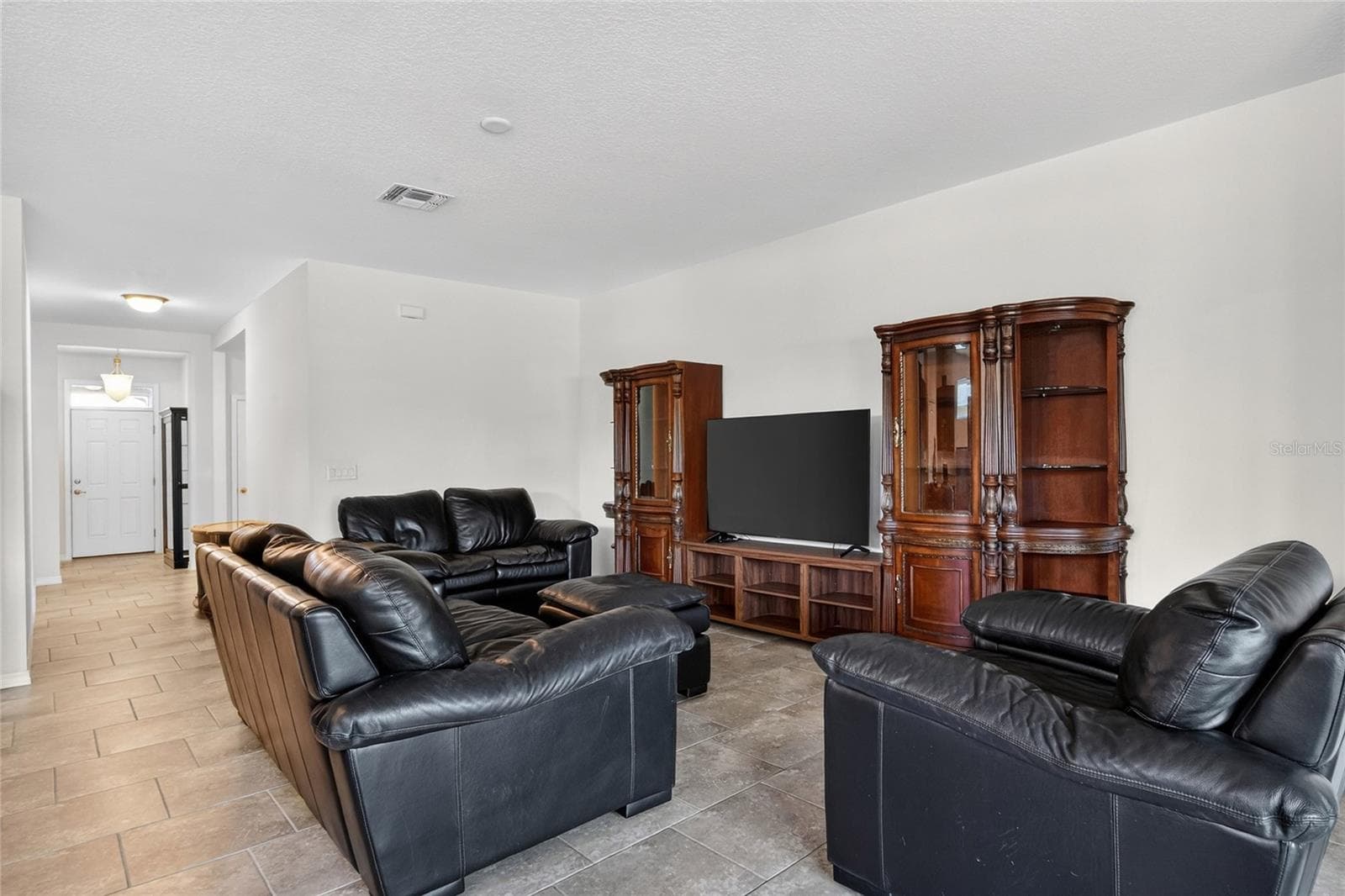 Single Family Residence at 5852 MARSH LANDING DR, WINTER HAVEN, photo 9 of 50