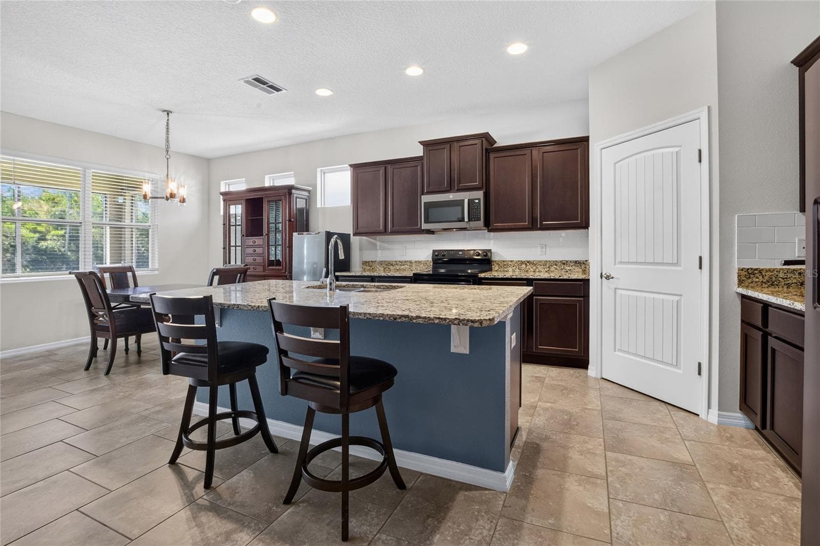 Single Family Residence at 5852 MARSH LANDING DR, WINTER HAVEN, photo 13 of 50