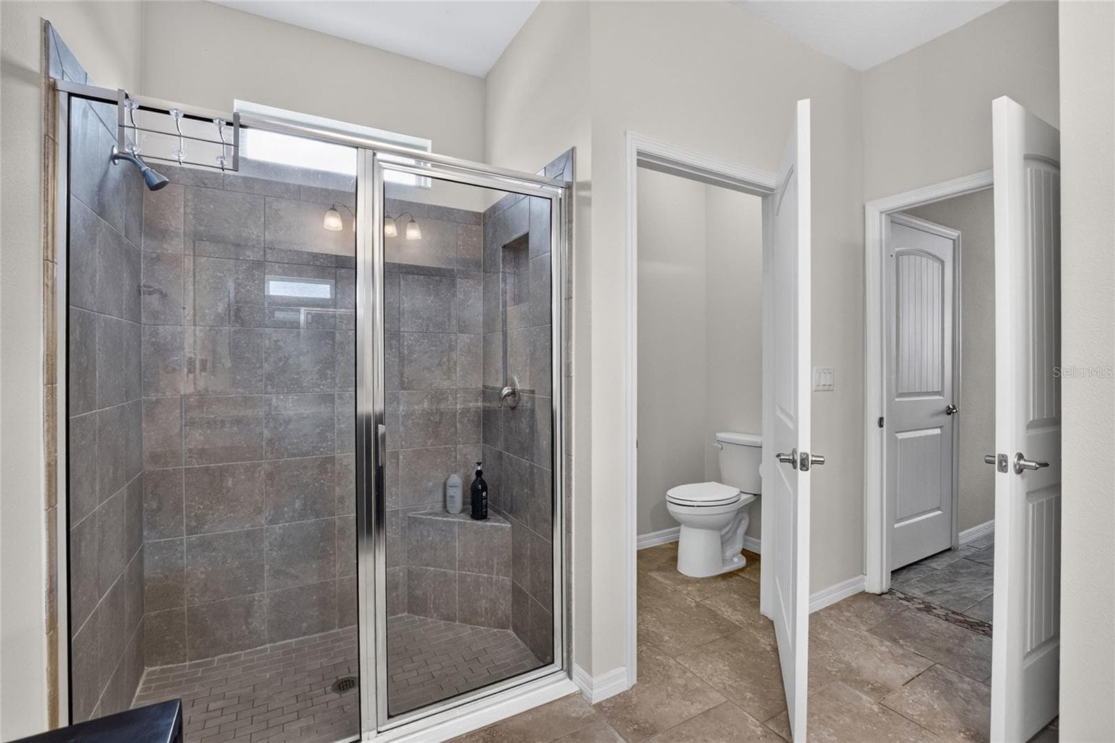 Single Family Residence at 5852 MARSH LANDING DR, WINTER HAVEN, photo 24 of 50