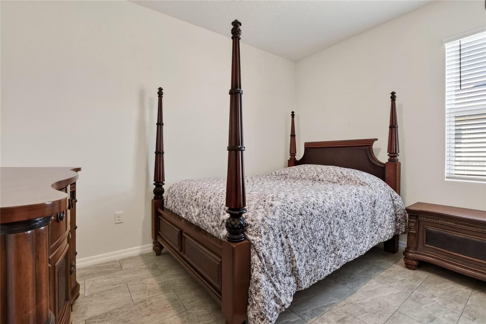 Single Family Residence at 5852 MARSH LANDING DR, WINTER HAVEN, photo 28 of 50