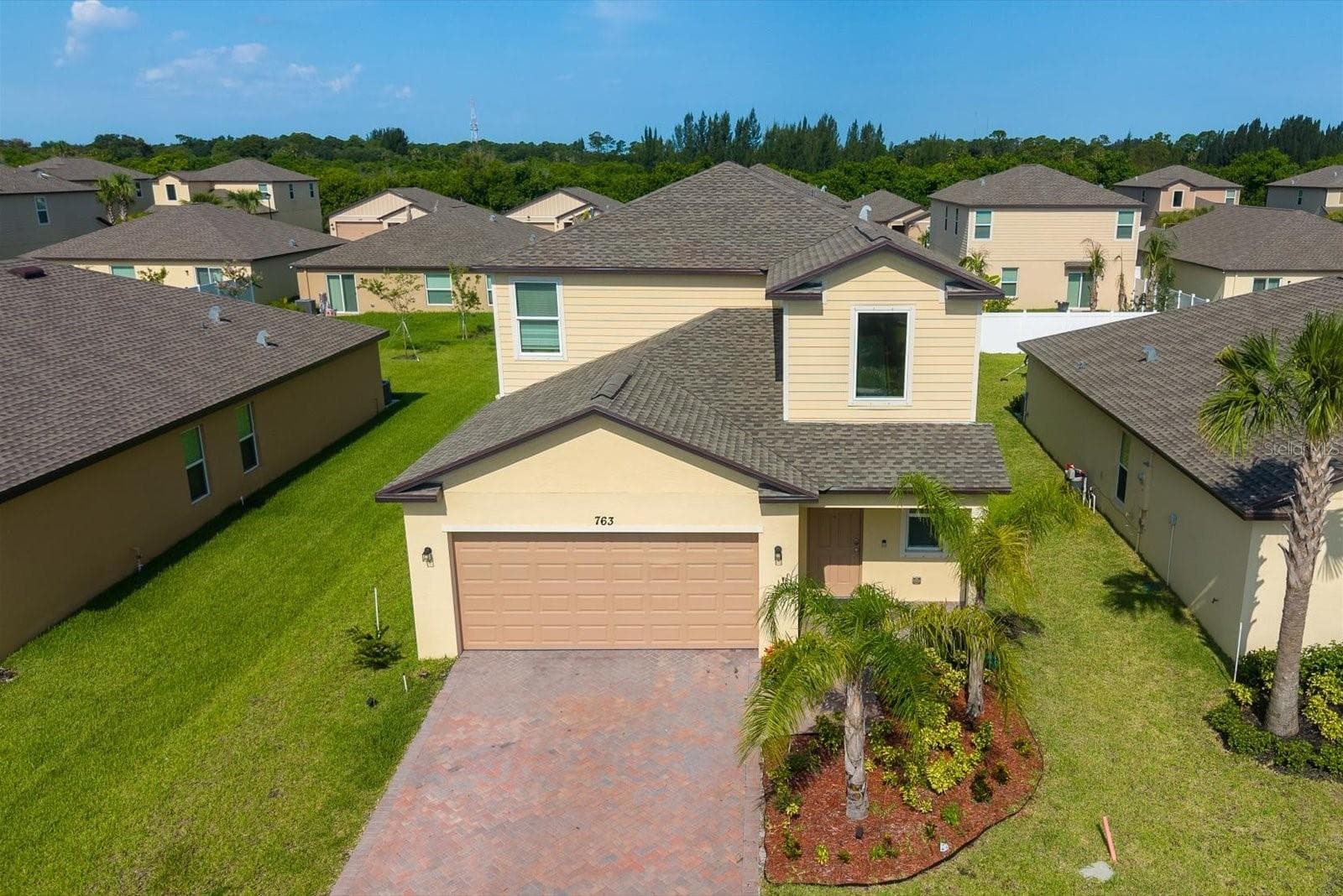 Single Family Residence at 763 CARLYLE WAY, FORT PIERCE, photo 3 of 43