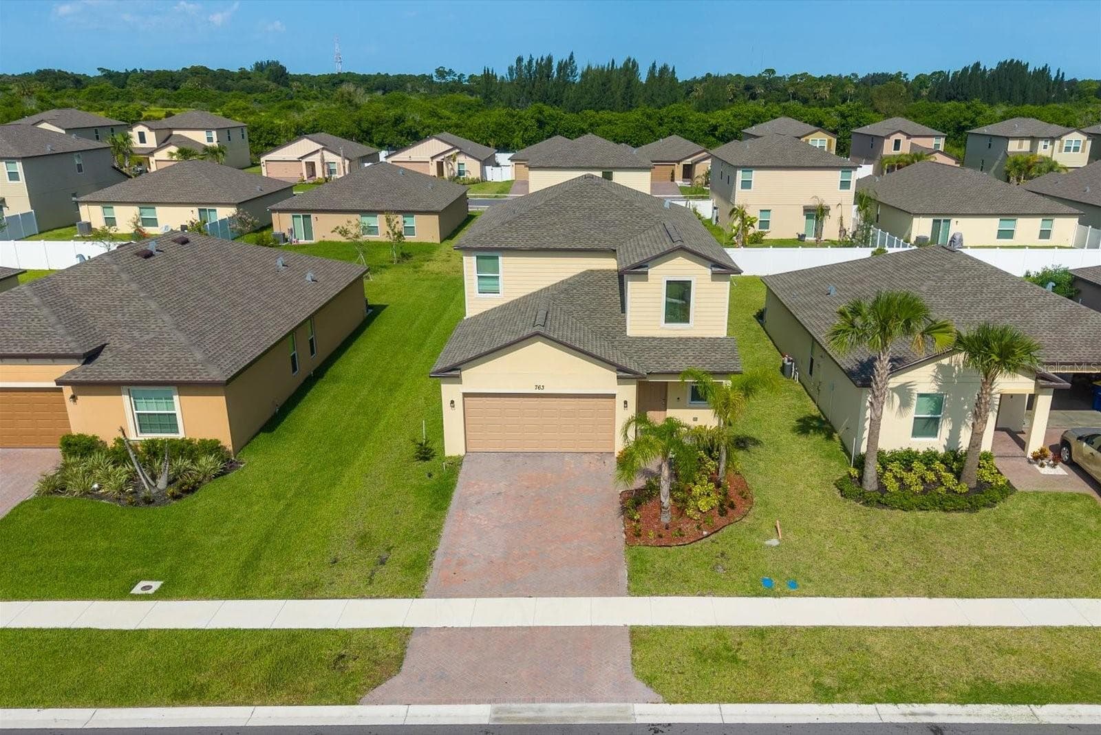 Single Family Residence at 763 CARLYLE WAY, FORT PIERCE, photo 4 of 43