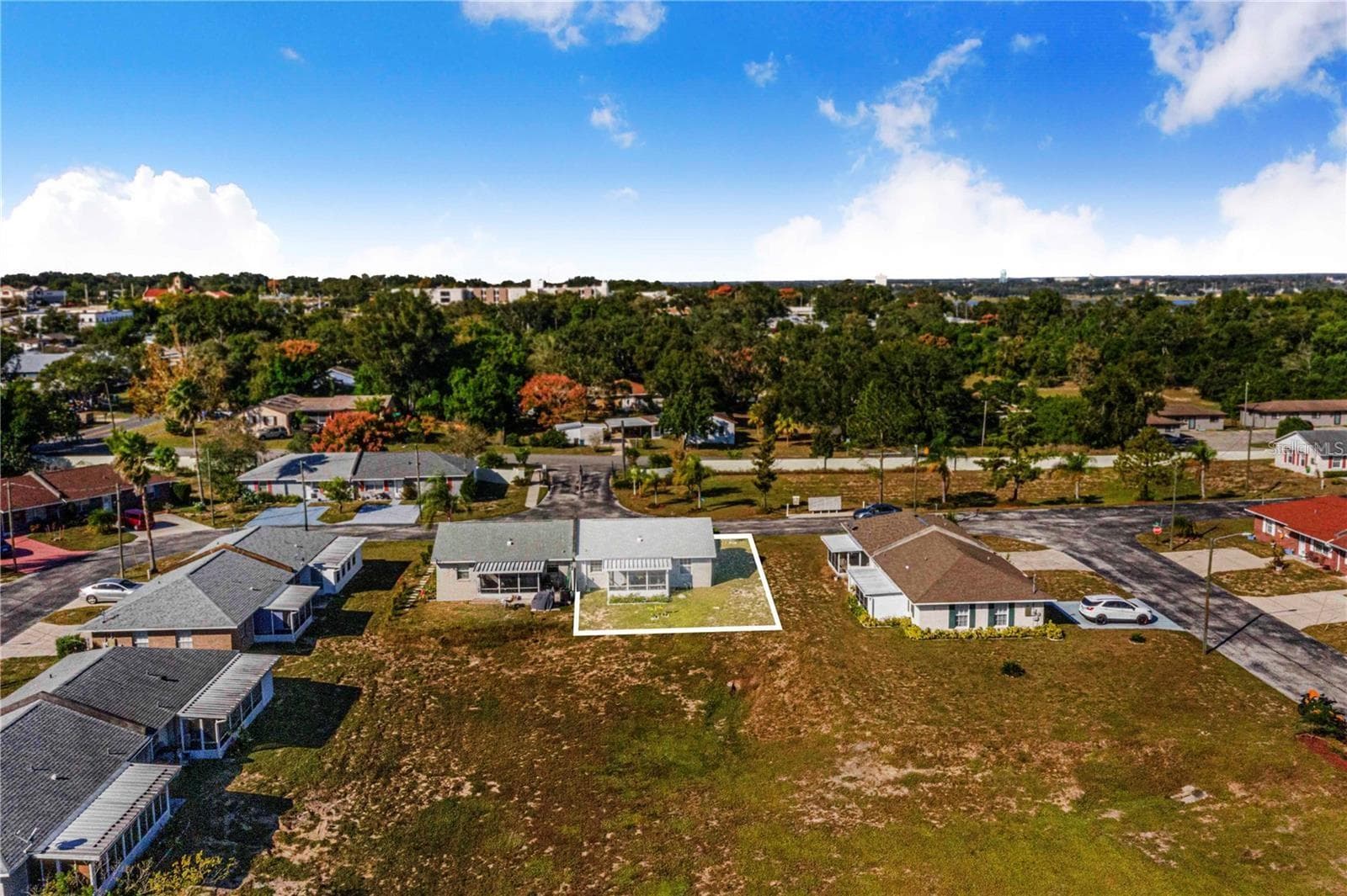 Half Duplex at 1413 THOUSAND ROSES DR S, LAKE WALES, photo 6 of 24