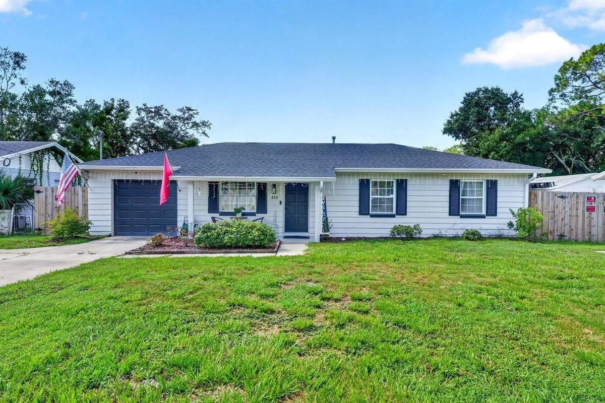 880 SEMINOLE AVE