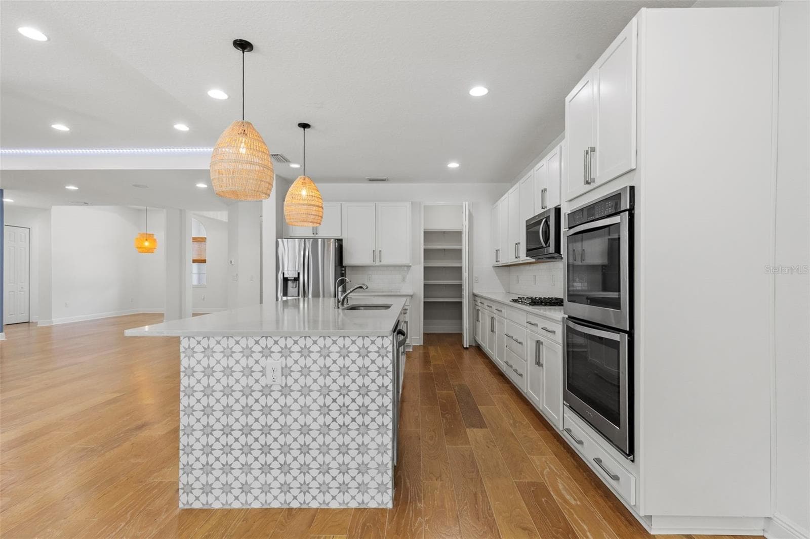 Kitchen - 19714 LONESOME PINE DR, LAND O LAKES