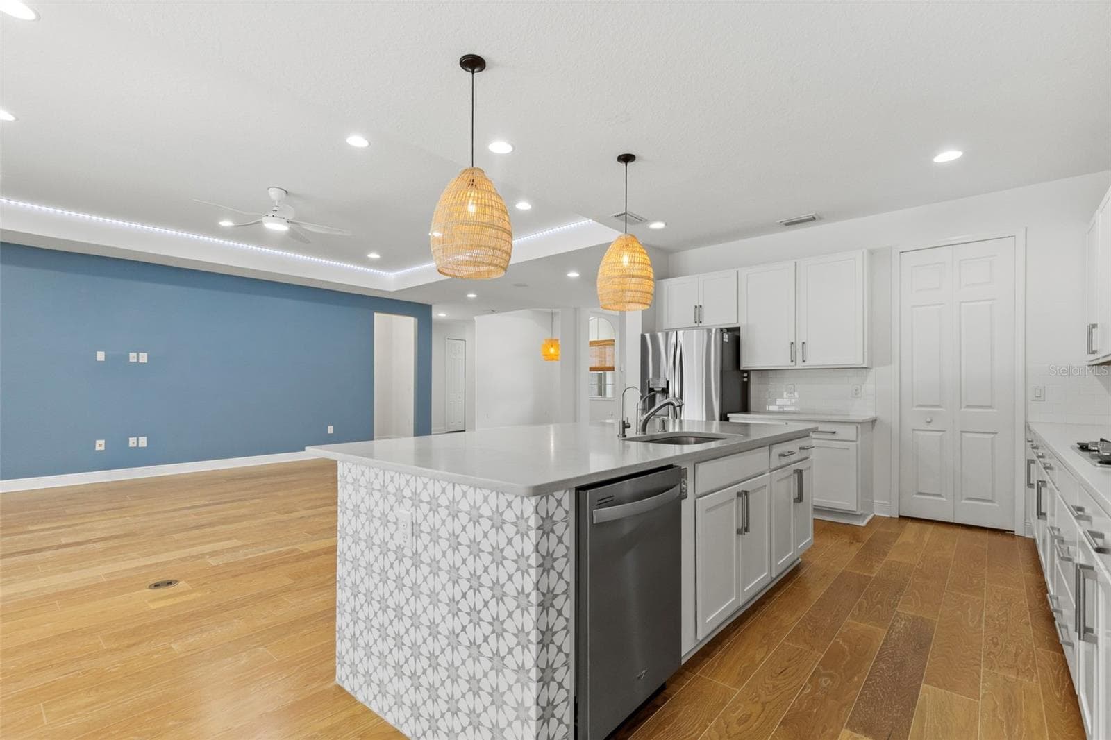 Kitchen - 19714 LONESOME PINE DR, LAND O LAKES