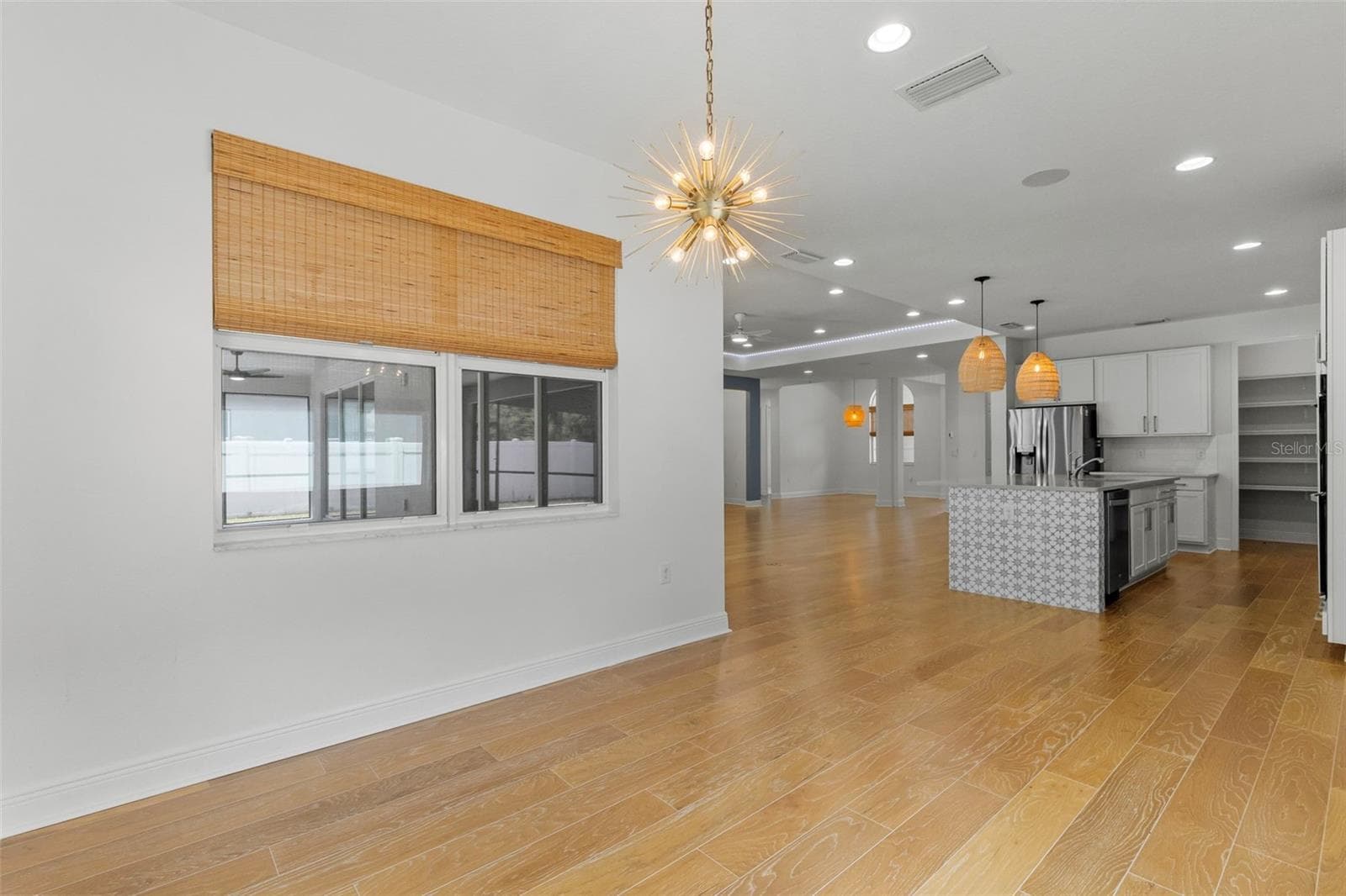Dinette - 19714 LONESOME PINE DR, LAND O LAKES