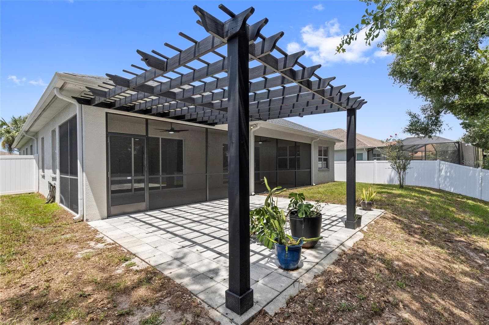Pergola - 19714 LONESOME PINE DR, LAND O LAKES