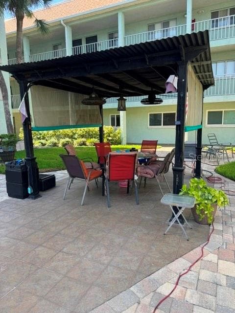 Community Area - 801 83RD AVE N #310, ST PETERSBURG