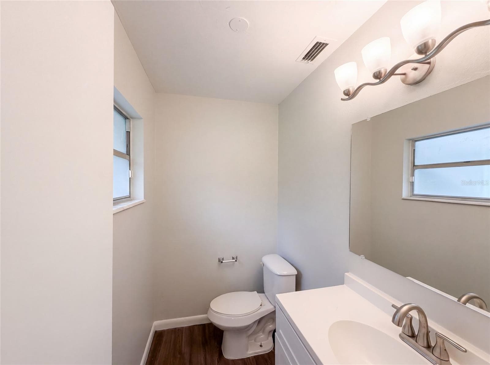 Single Family Residence at 1735 JEFFERSON DR, MOUNT DORA, photo 10 of 22