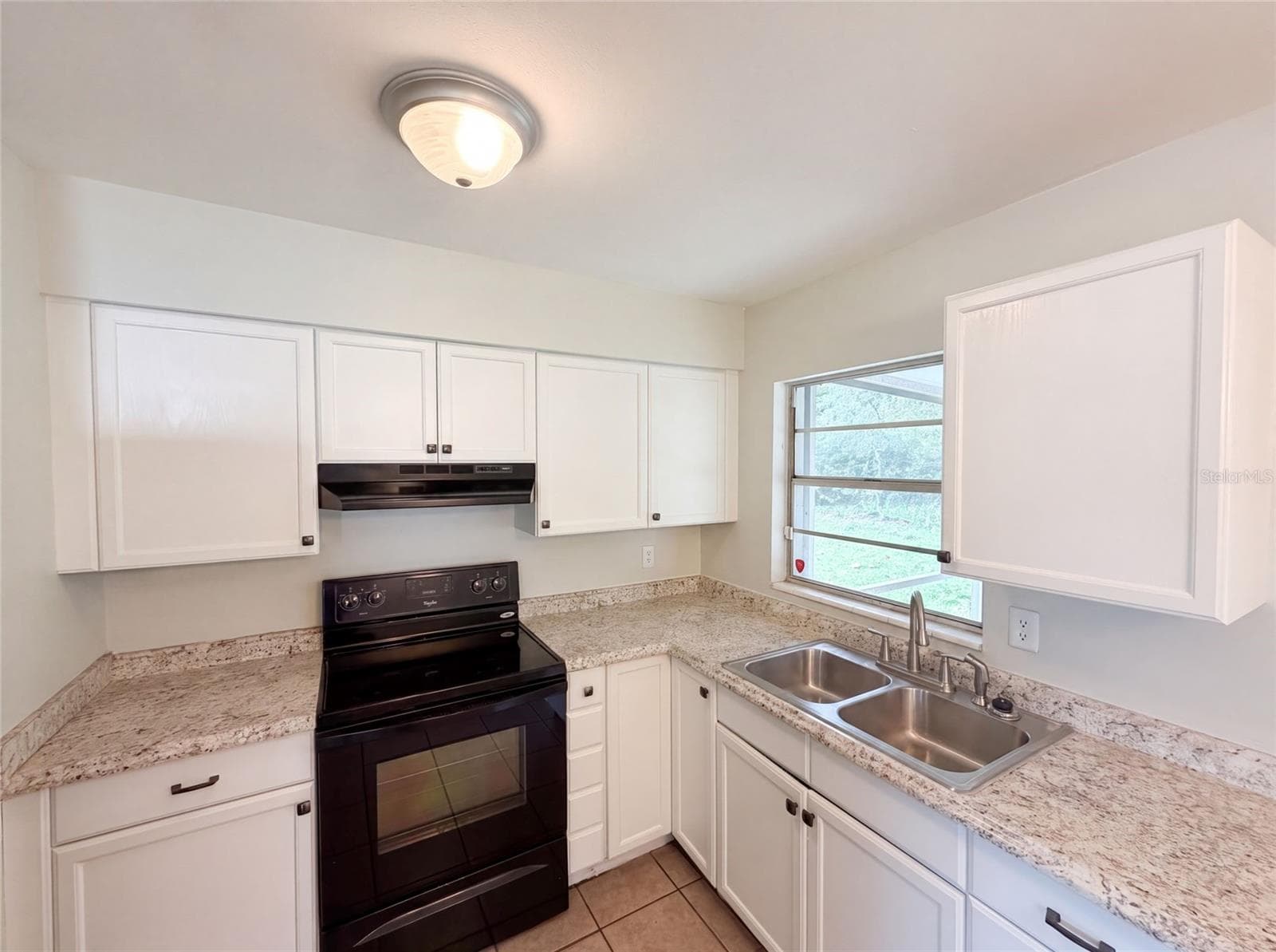 Single Family Residence at 1735 JEFFERSON DR, MOUNT DORA, photo 13 of 22