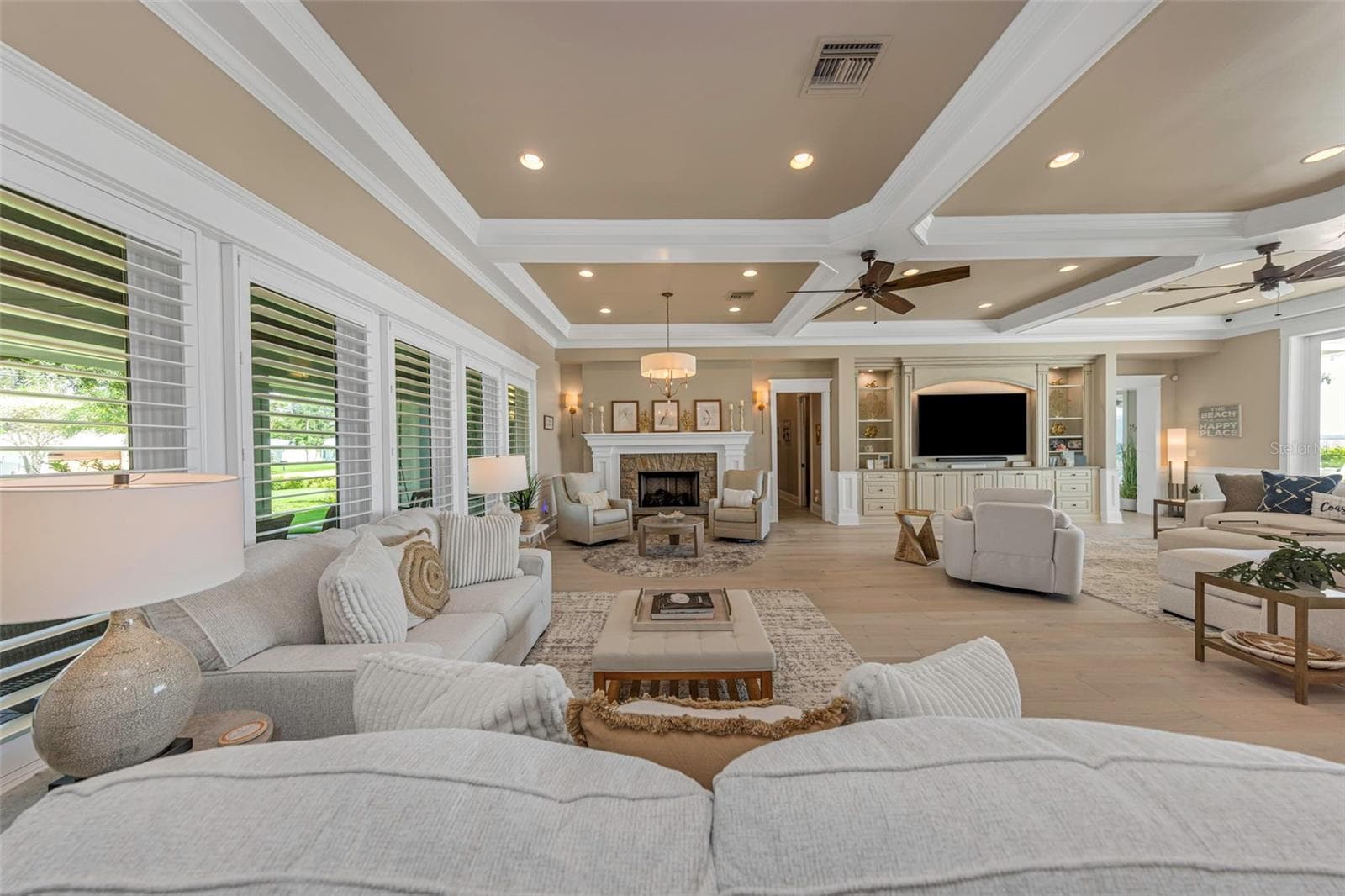 Single Family Residence at 1744 SANTA BARBARA DR, DUNEDIN, photo 35 of 97