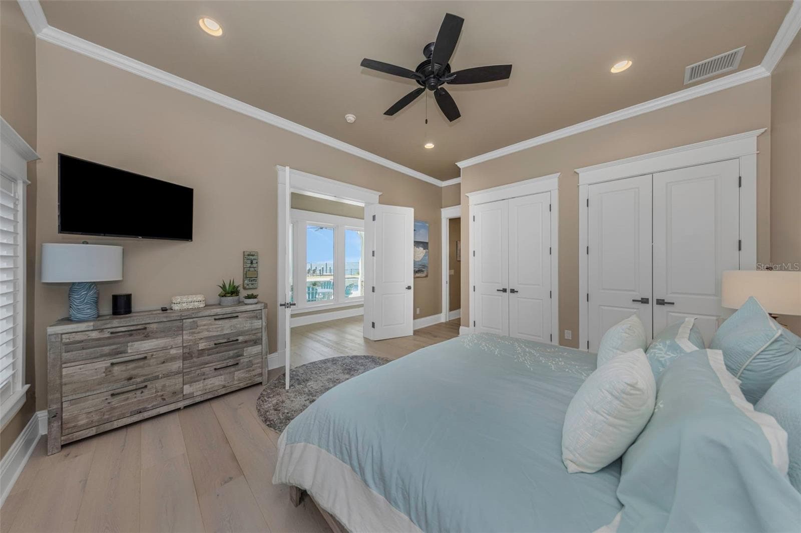 Single Family Residence at 1744 SANTA BARBARA DR, DUNEDIN, photo 43 of 97