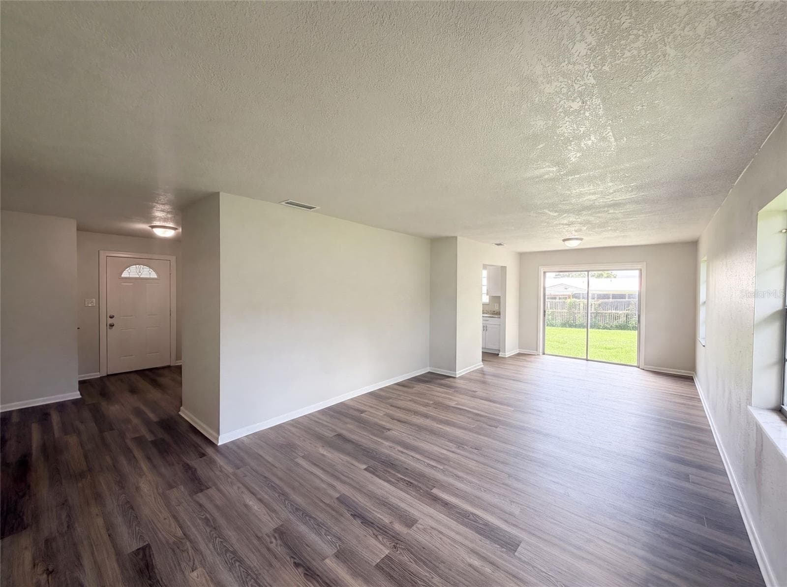 Single Family Residence at 4918 DENISE AVE, LAKELAND, photo 5 of 16