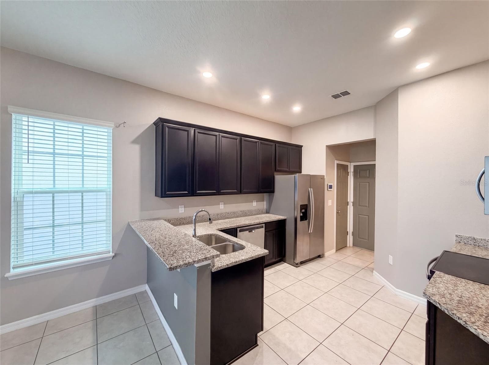 Single Family Residence at 1572 ASTORIA ARBOR LN, ORLANDO, photo 27 of 38
