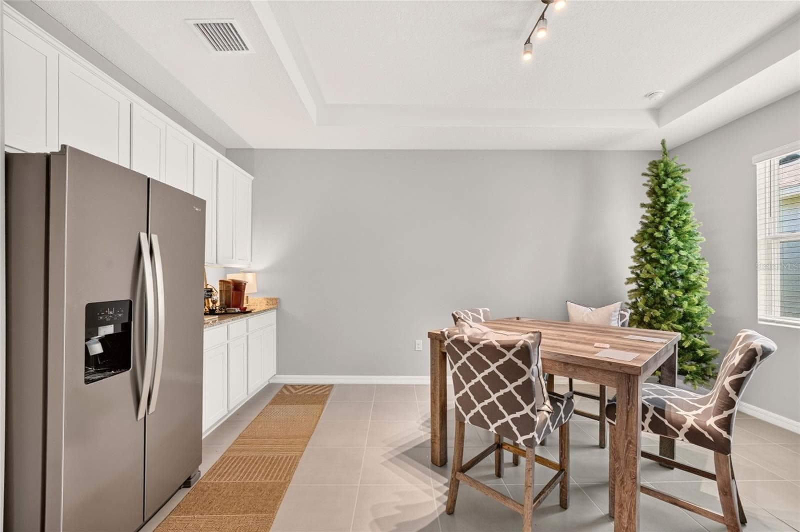 IN-LAW SUITE KITCHENETTE/LIVING AREA - 4974 NW 39TH LOOP, OCALA