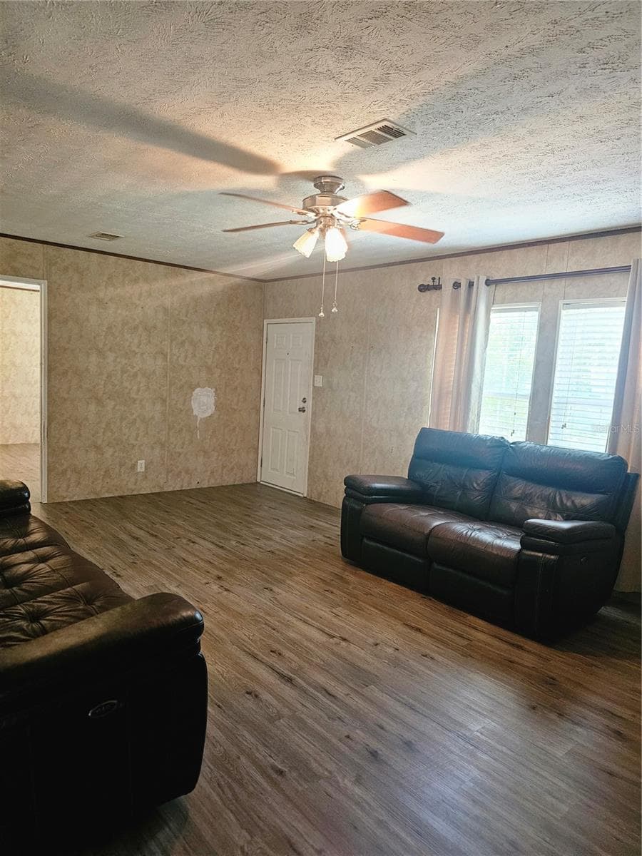 Manufactured Home at 1387 WATER OAK RD, BUNNELL, photo 8 of 18