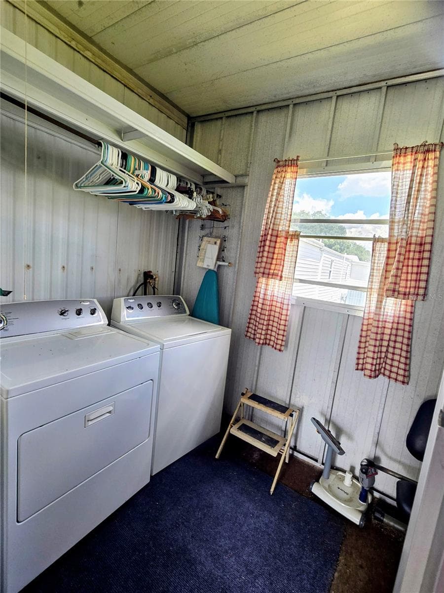 Manufactured Home at 6336 WEALTHY LN, ZEPHYRHILLS, photo 23 of 45