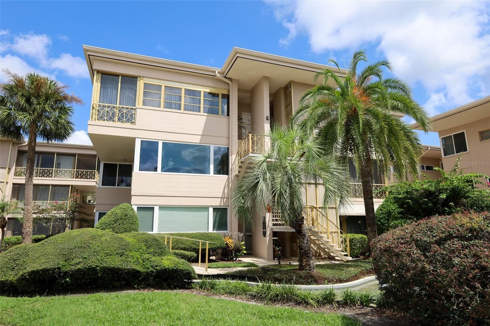 311 E MORSE BLVD #4-5