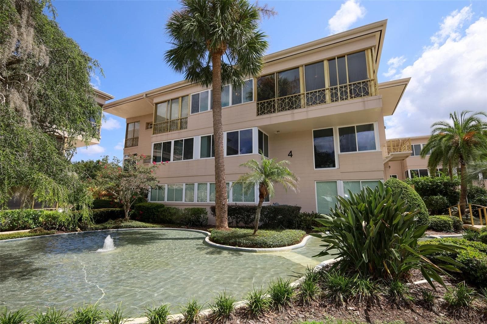 Beautiful water fountains throughout community. - 311 E MORSE BLVD #4-5, WINTER PARK